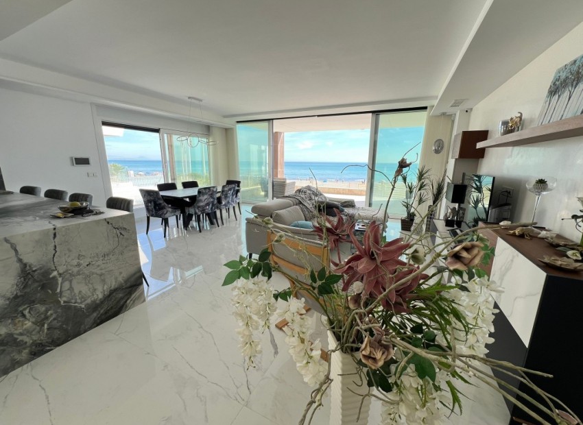 Resale - Villa - La Mata
