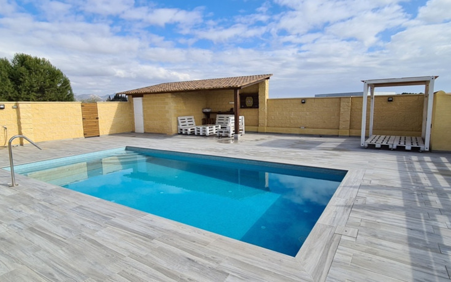 Resale - Villa - La Matanza