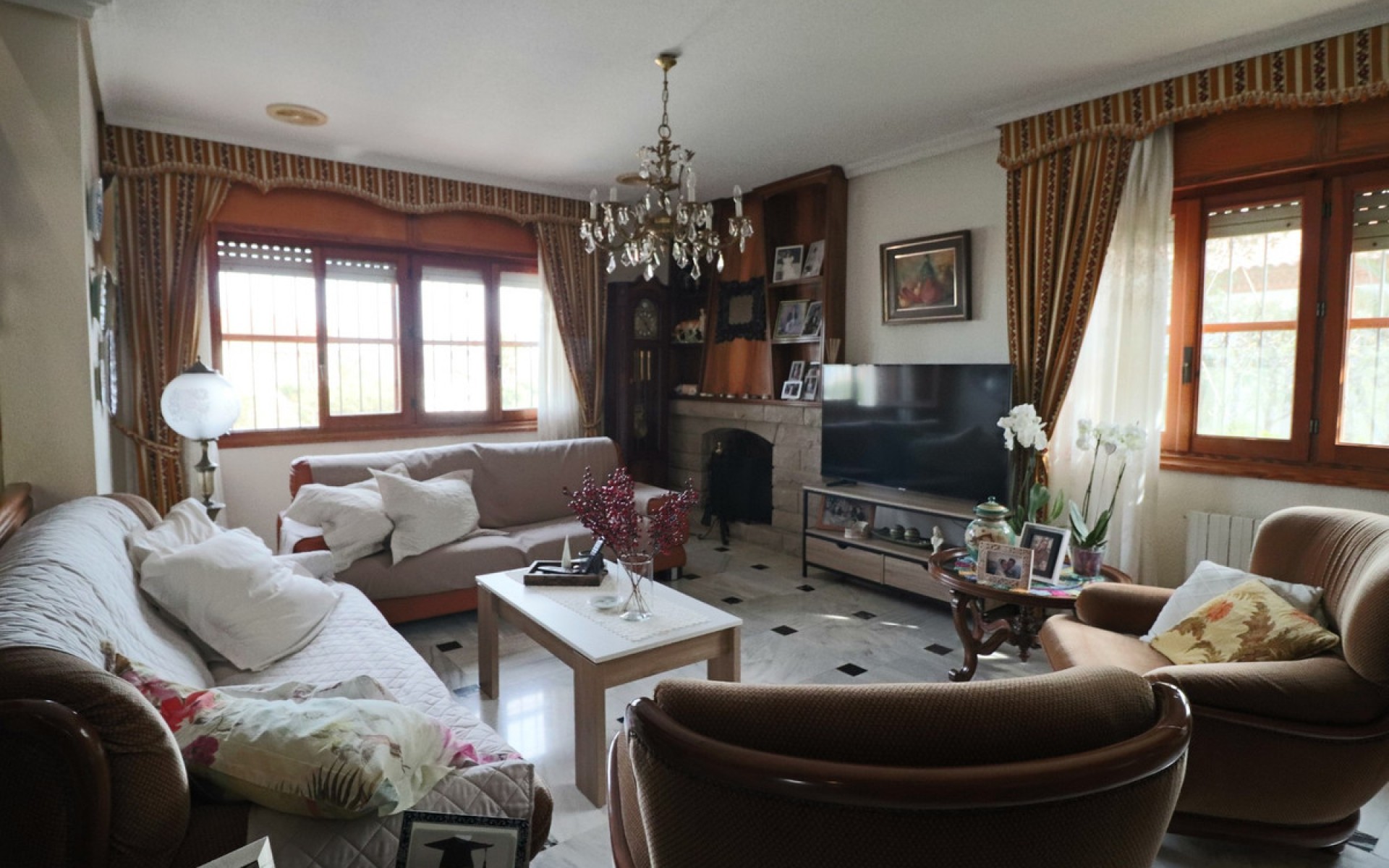 Resale - Villa - La Nucia - La Nucia Centro