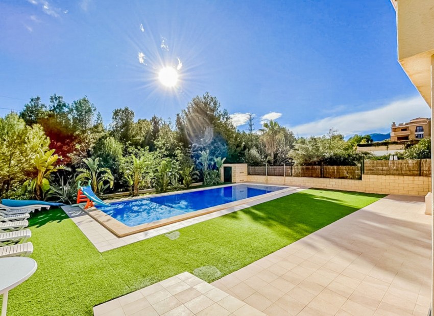 Resale - Villa - La Nucia
