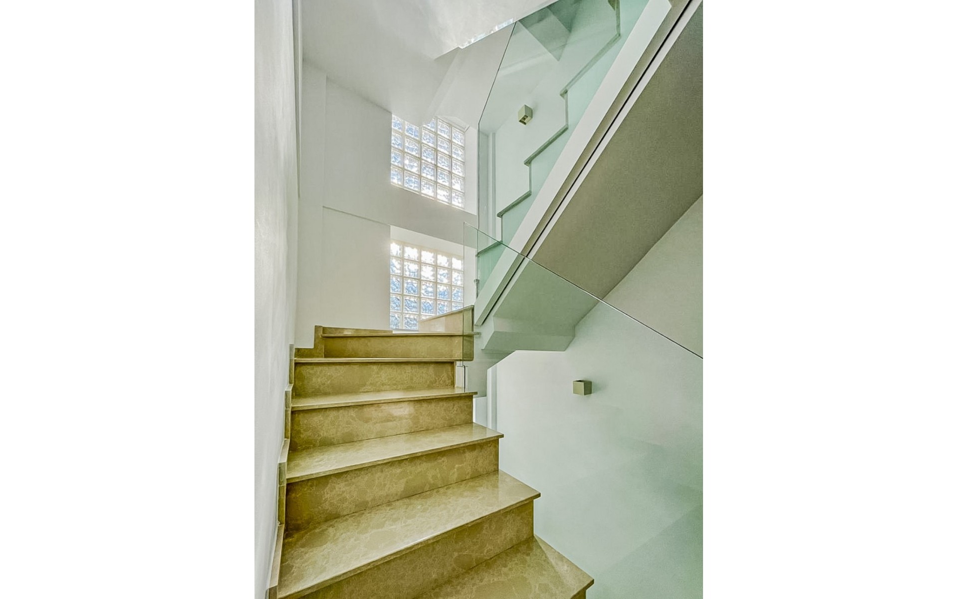 Resale - Villa - La Nucia