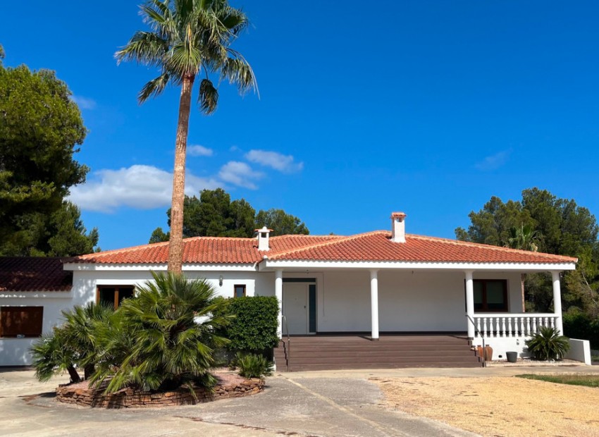 Resale - Villa - La Nucia