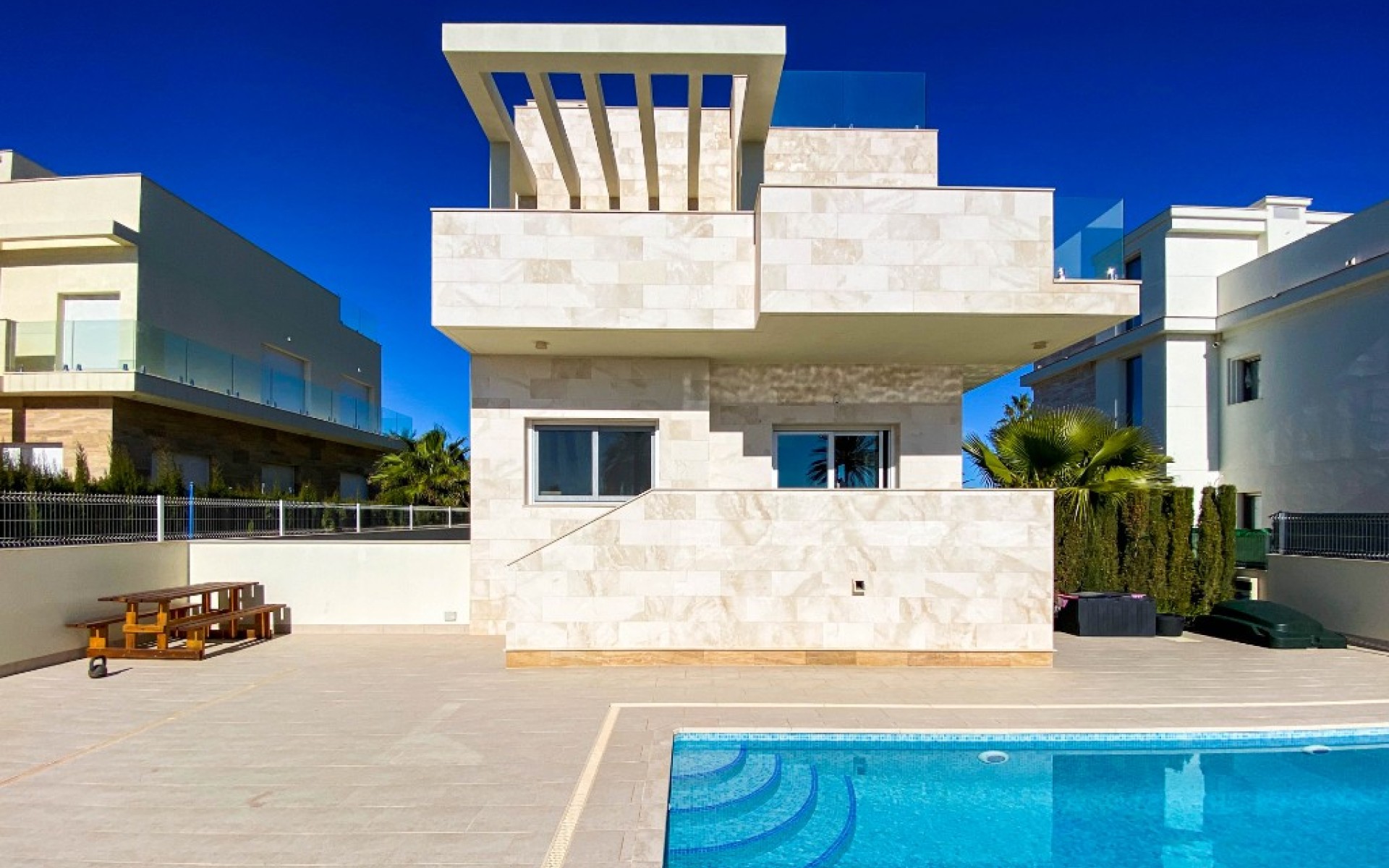 Resale - Villa - La Zenia