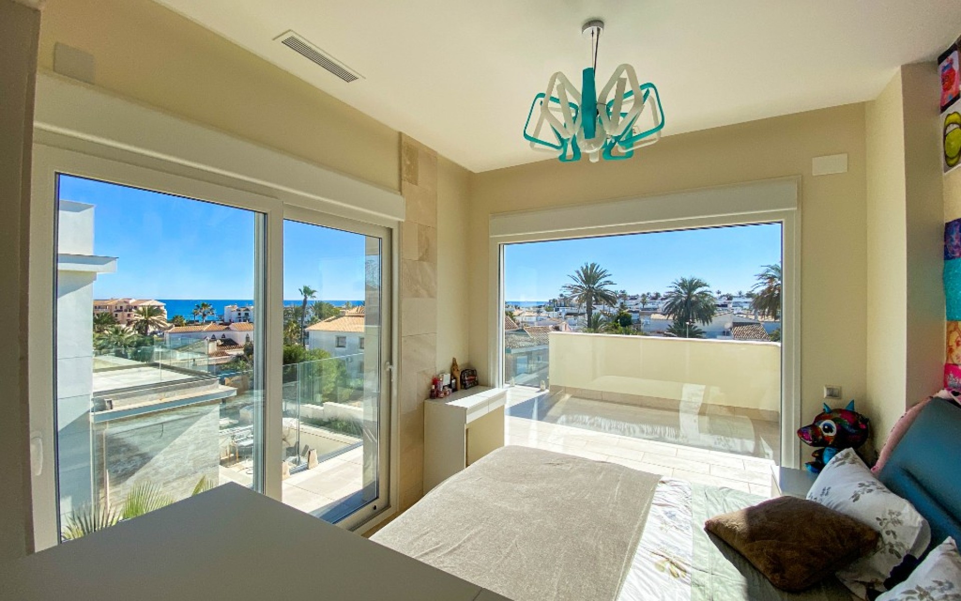 Resale - Villa - La Zenia