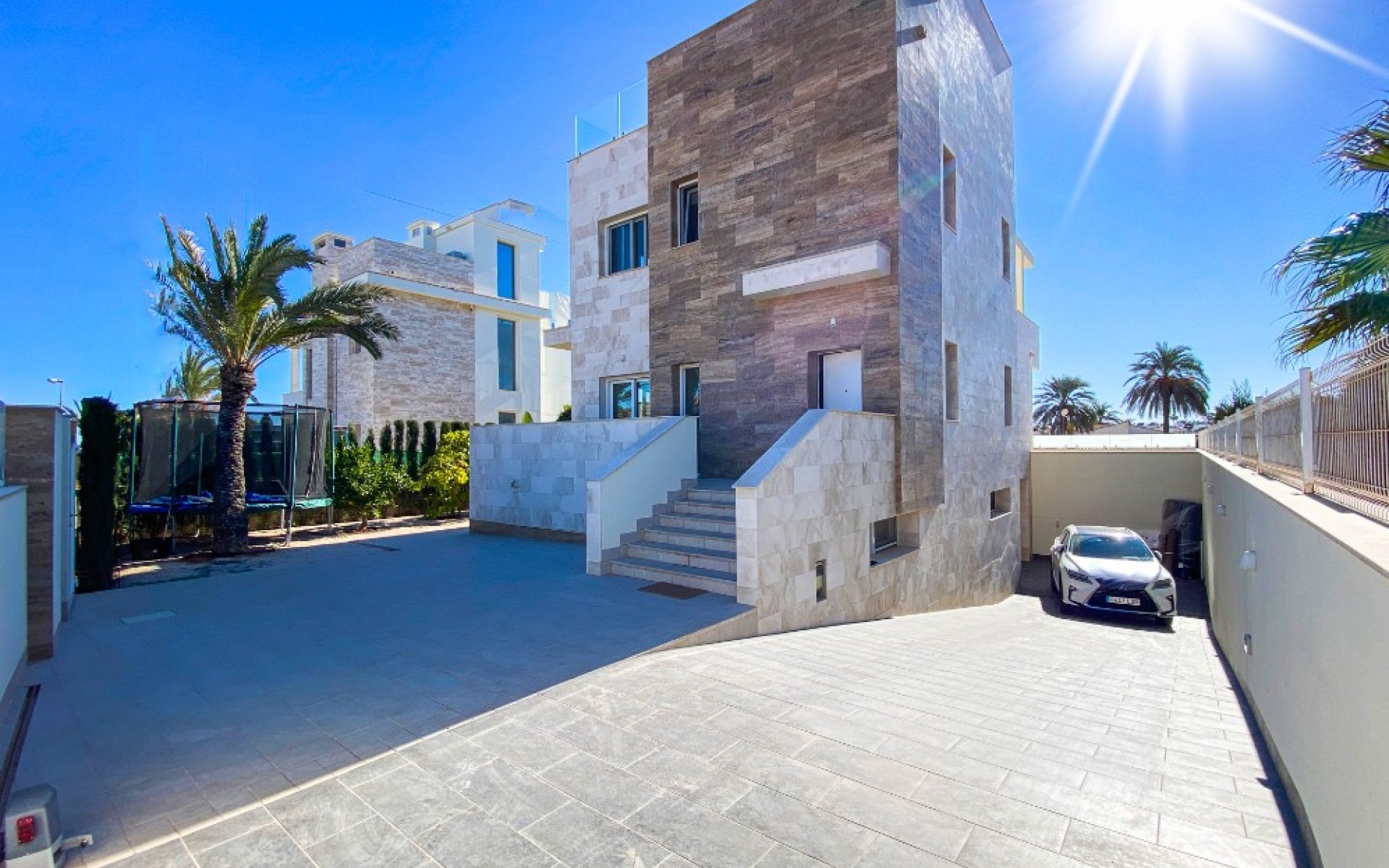 Resale - Villa - La Zenia