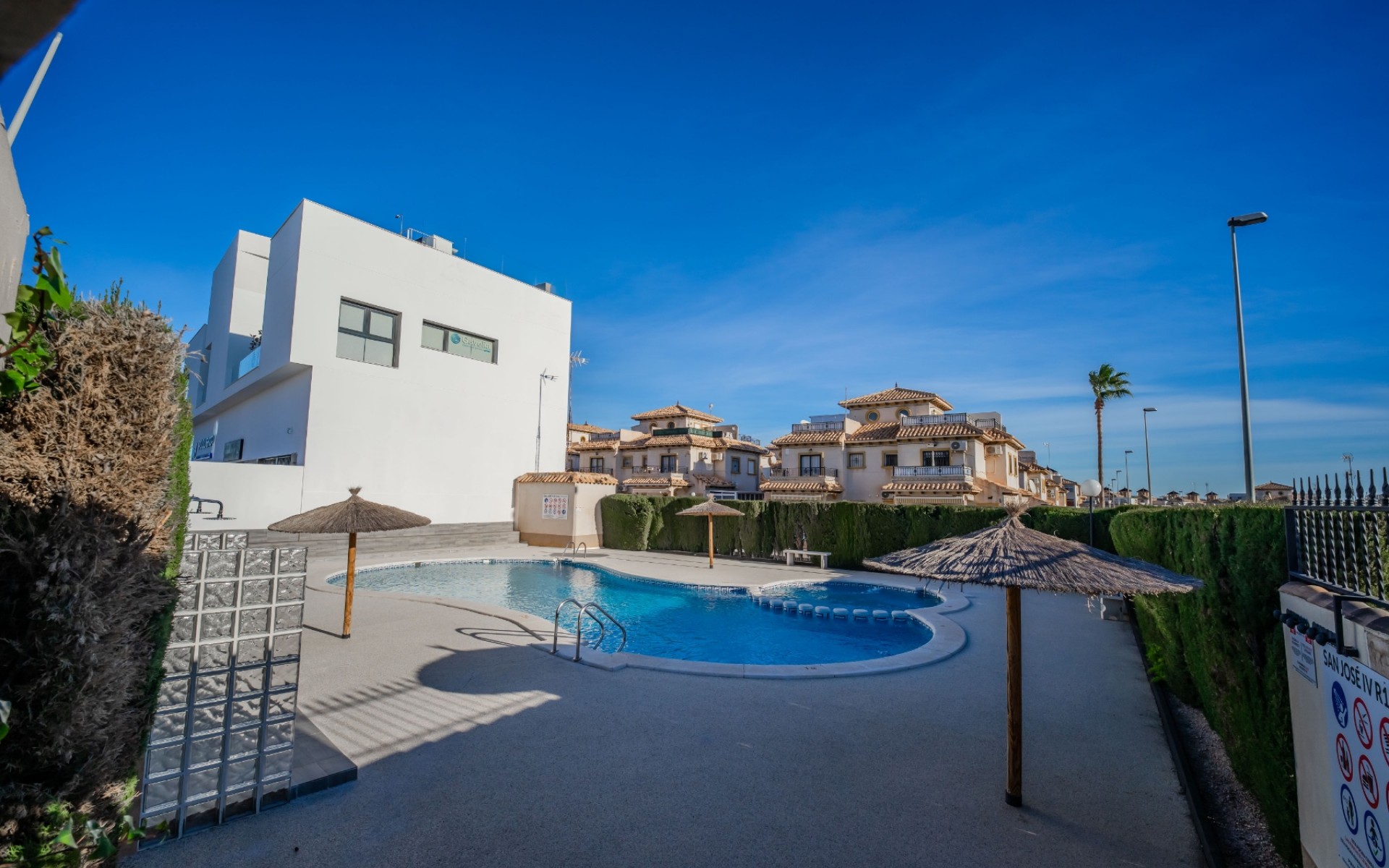 Resale - Villa - La Zenia