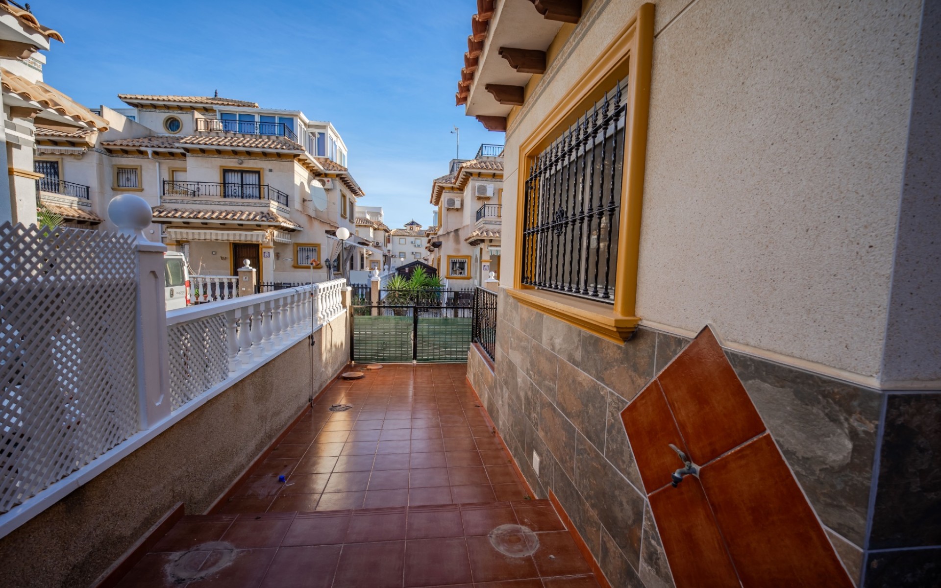 Resale - Villa - La Zenia