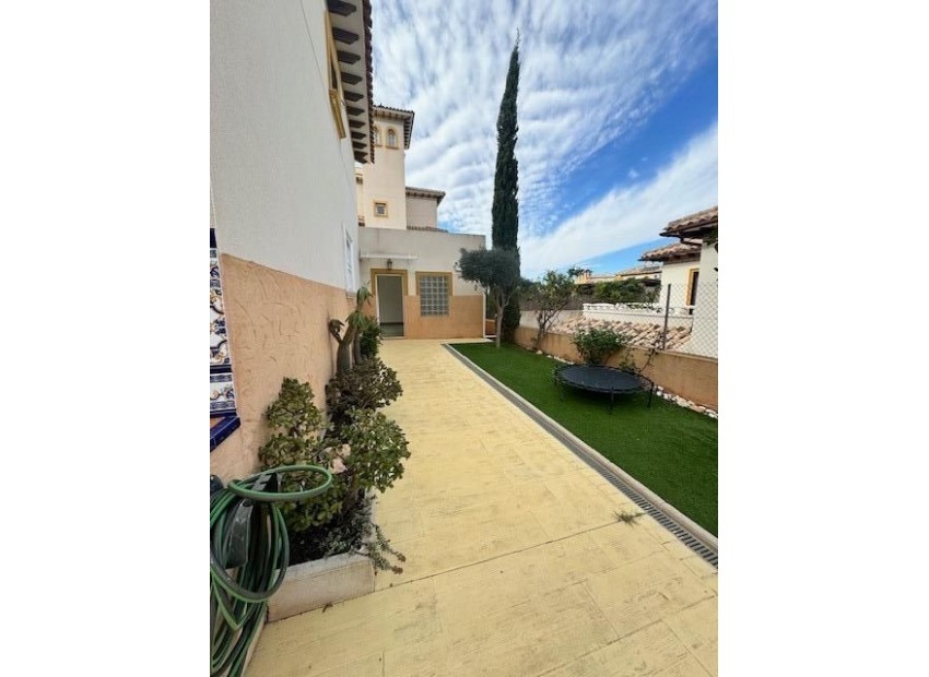 Resale - Villa - La Zenia