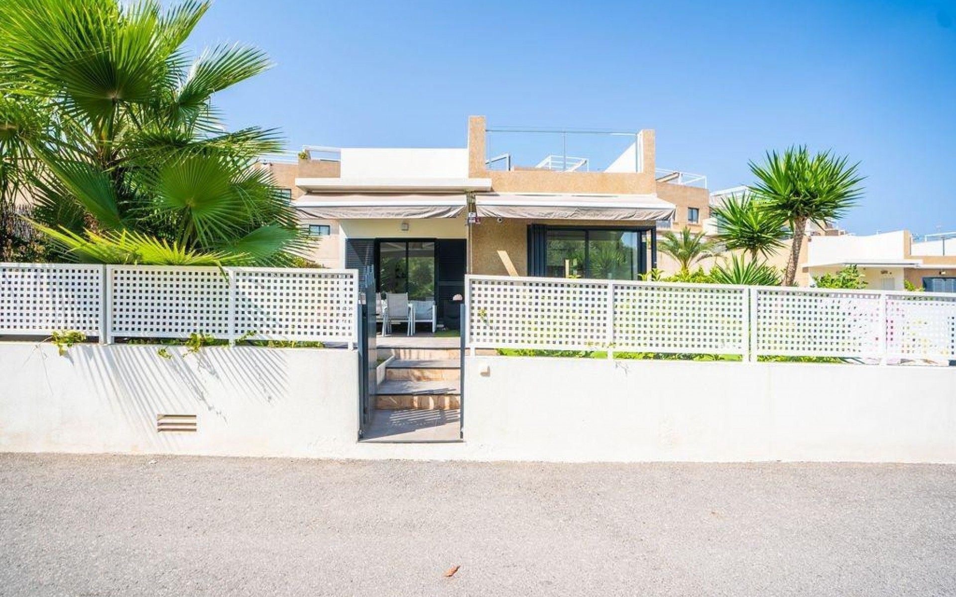 Resale - Villa - La Zenia