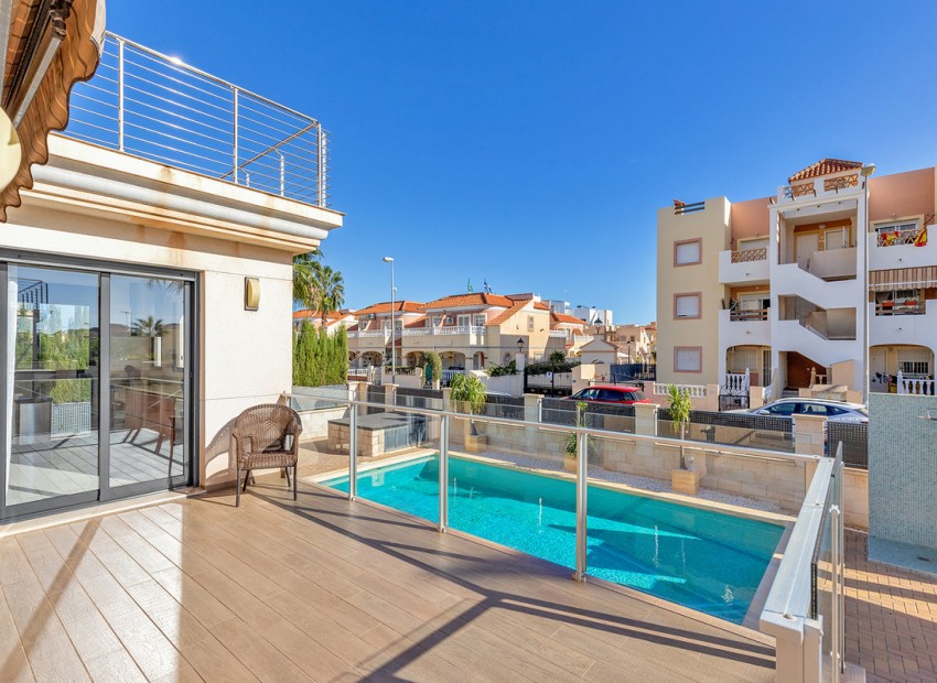 Resale - Villa - La Zenia