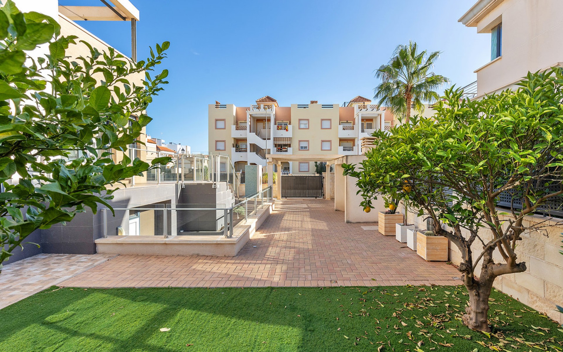 Resale - Villa - La Zenia
