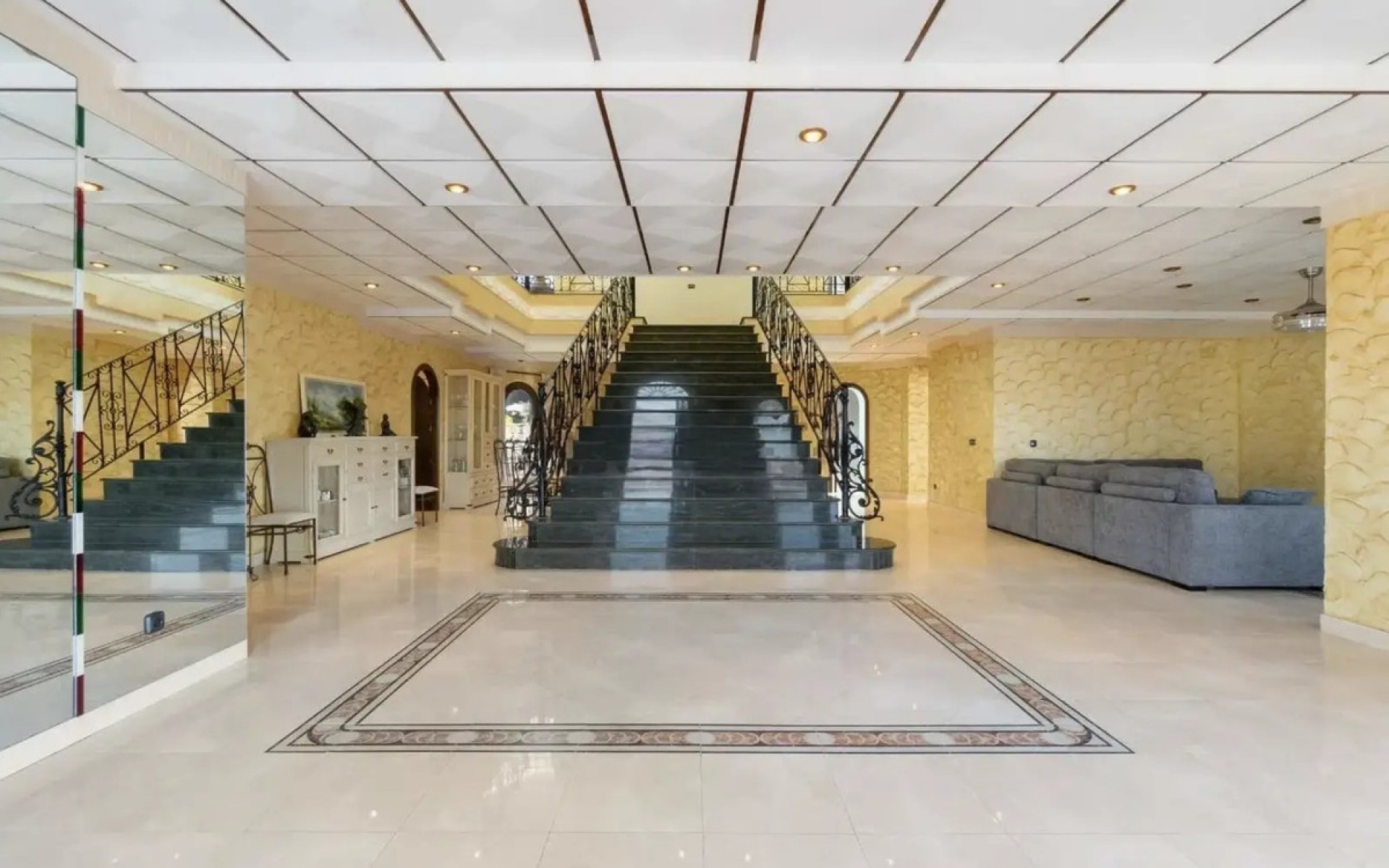 Resale - Villa - La Zenia