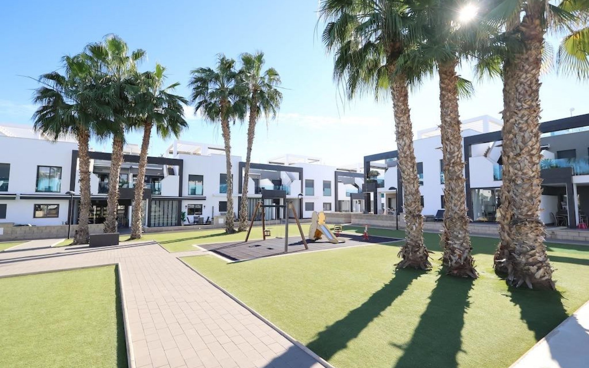 Resale - Villa - La Zenia