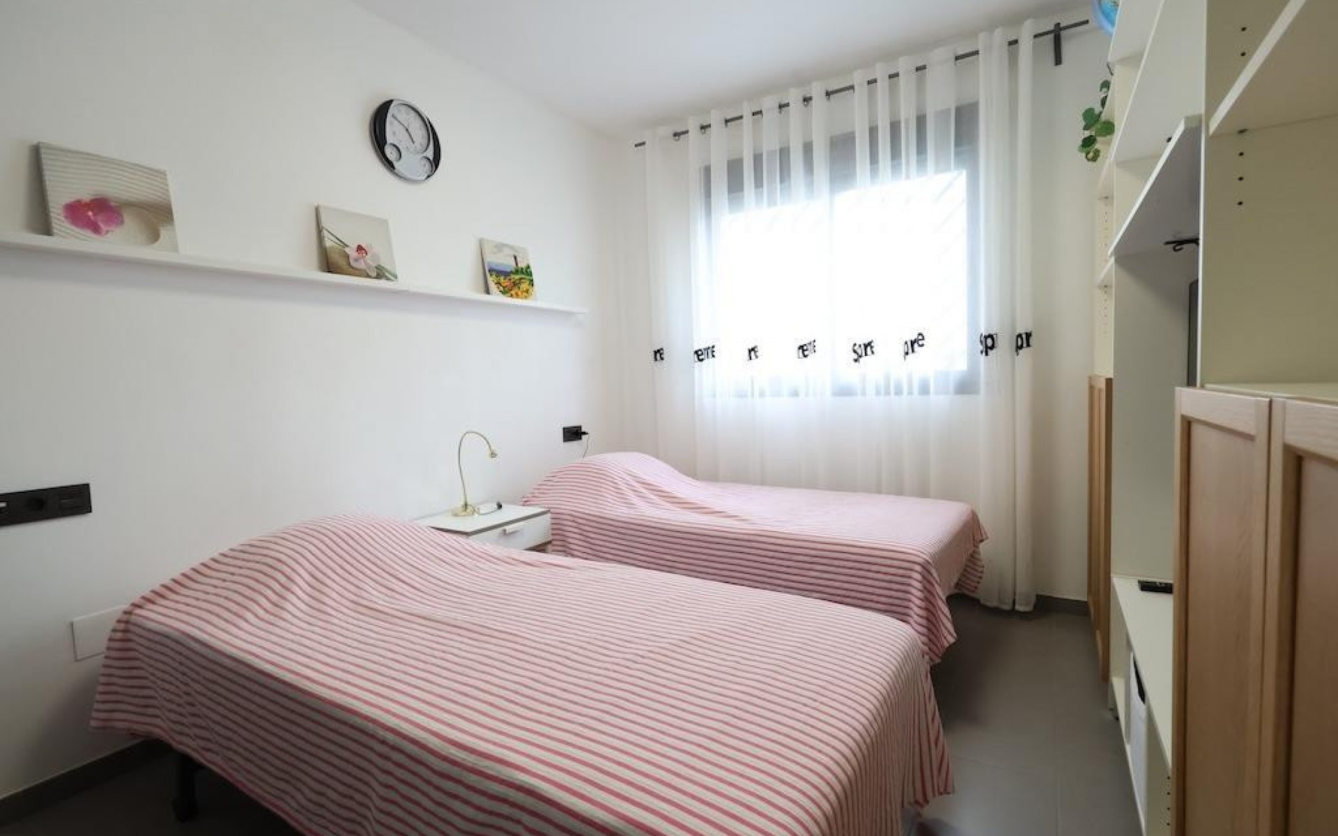 Resale - Villa - La Zenia