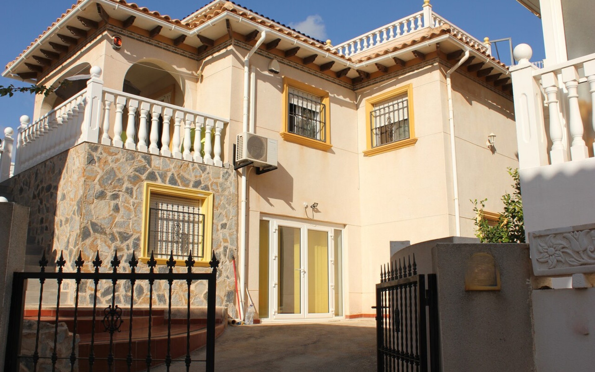 Resale - Villa - La Zenia