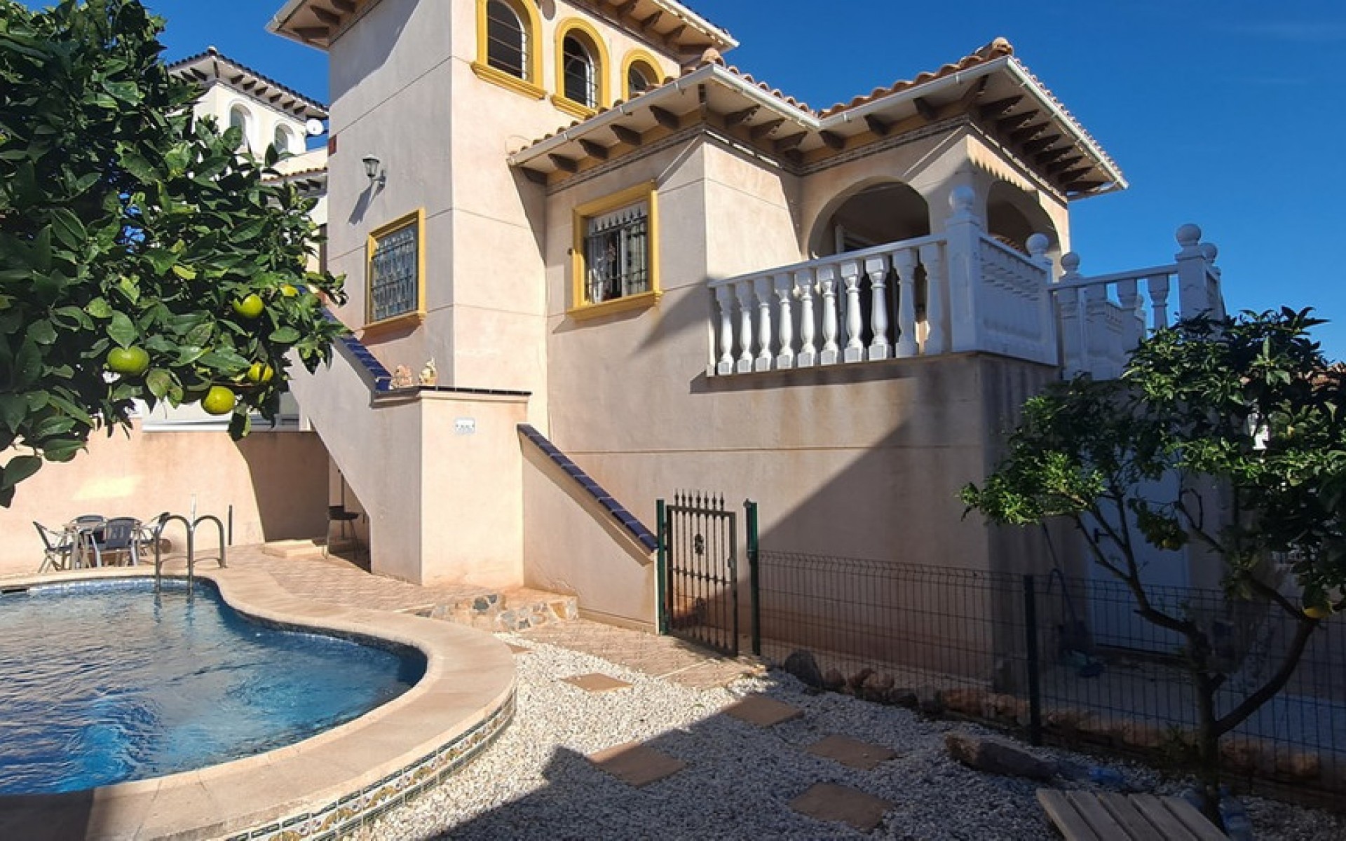 Resale - Villa - La Zenia