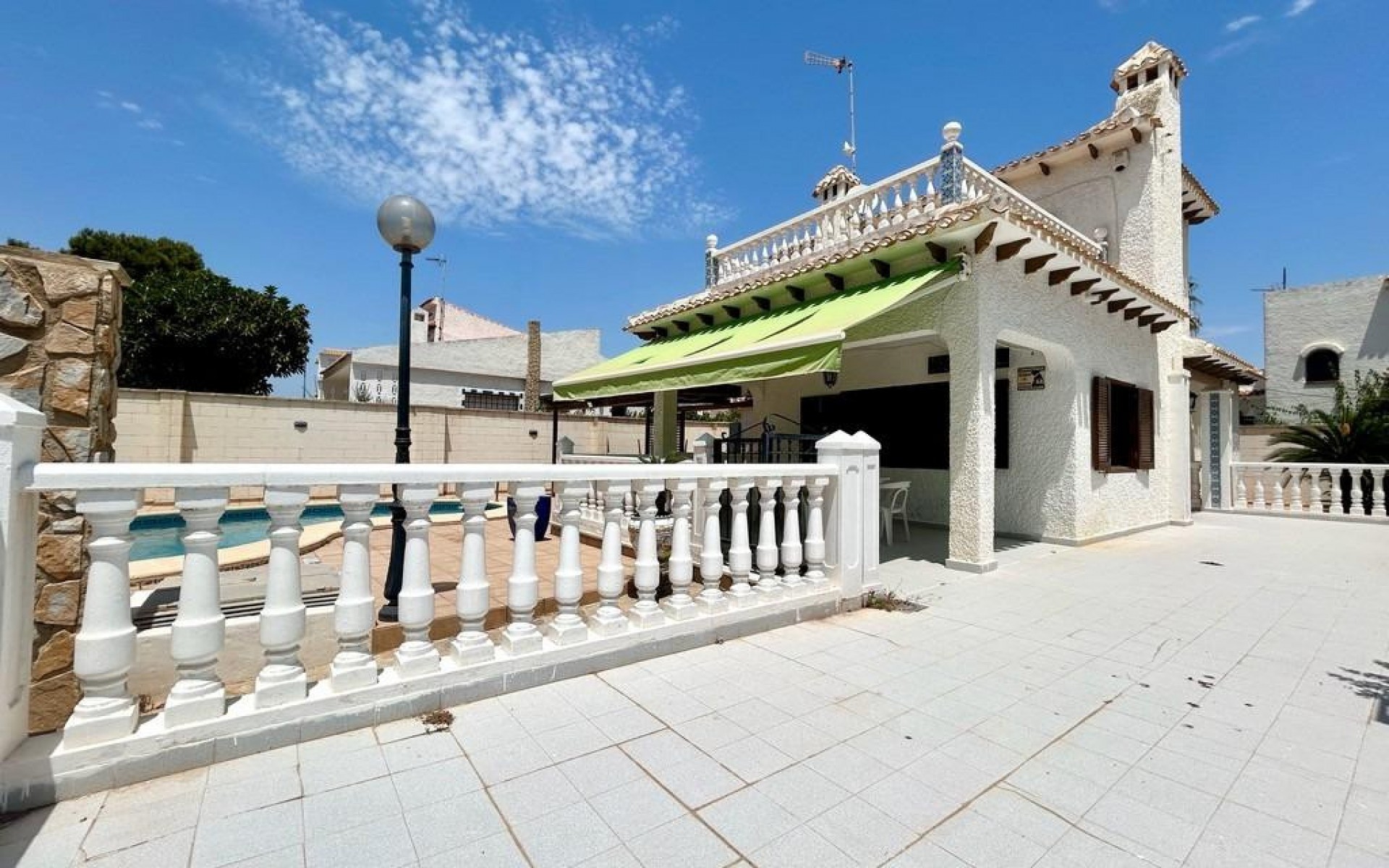 Resale - Villa - La Zenia