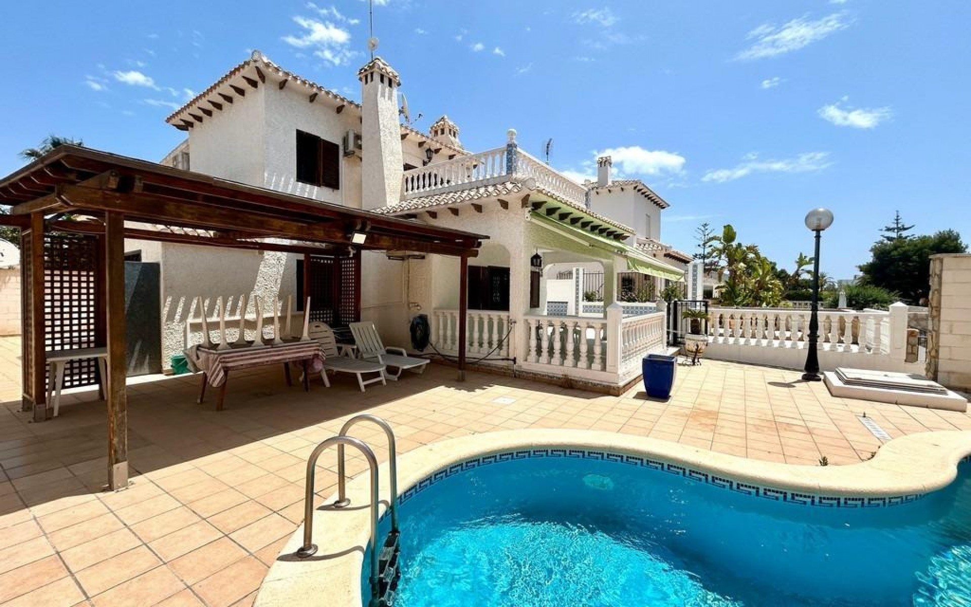 Resale - Villa - La Zenia