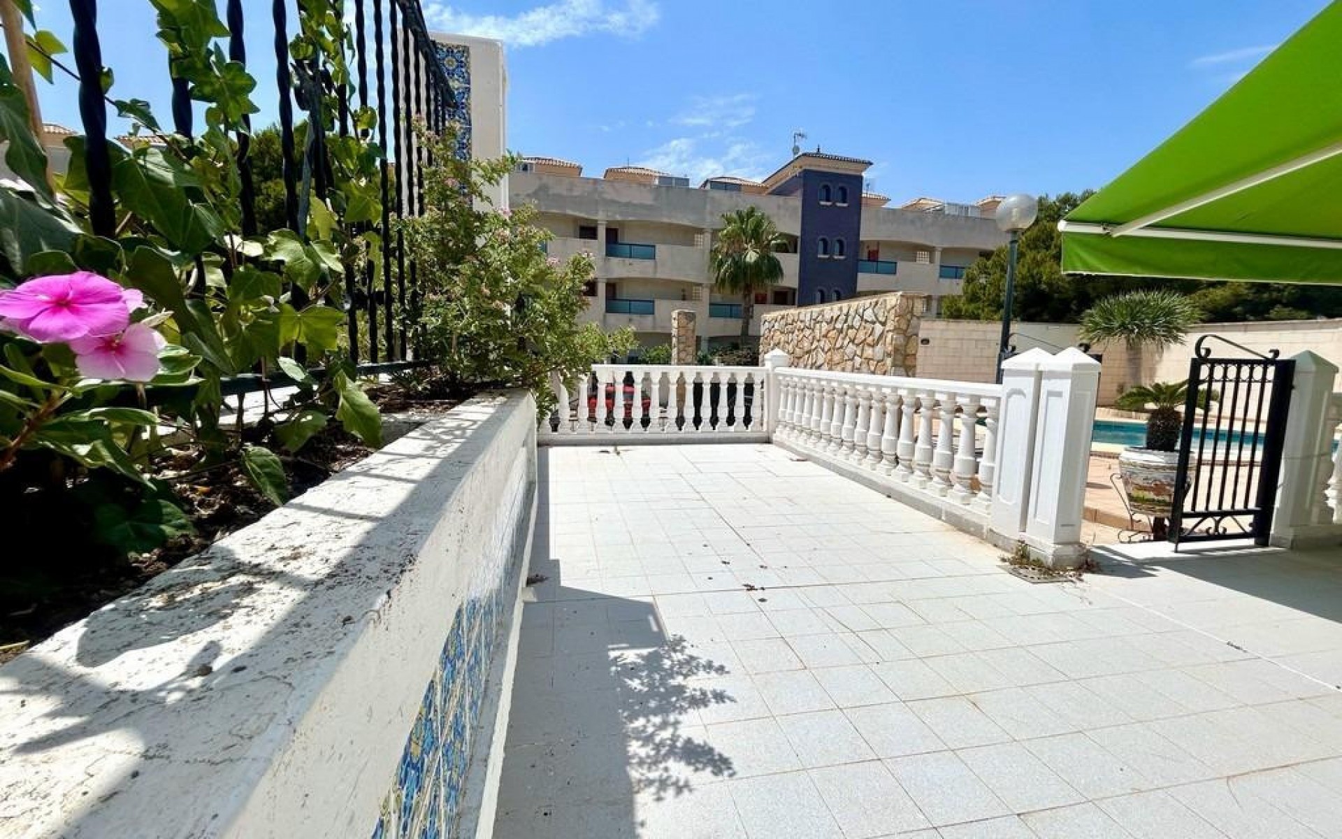 Resale - Villa - La Zenia