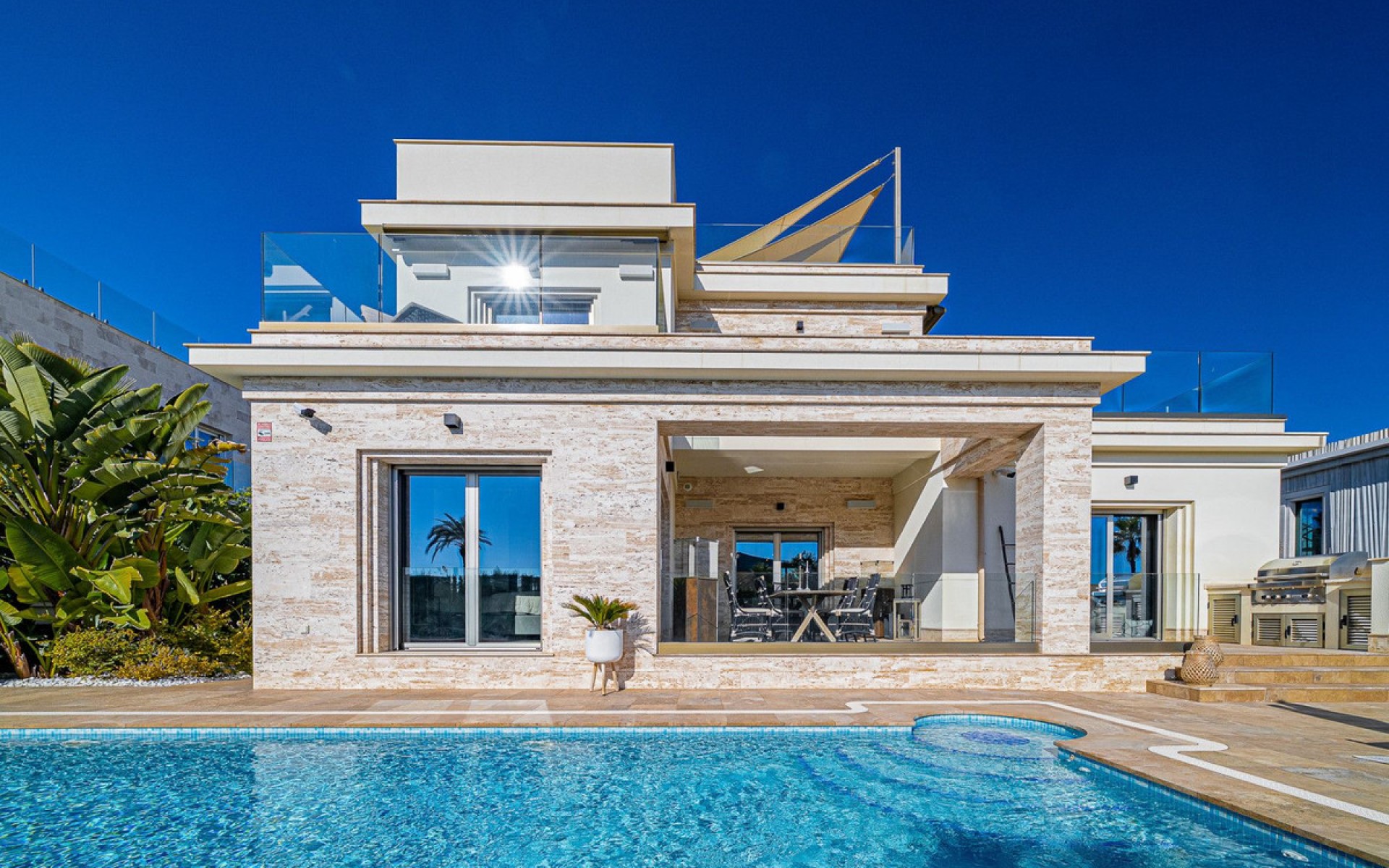 Resale - Villa - La Zenia