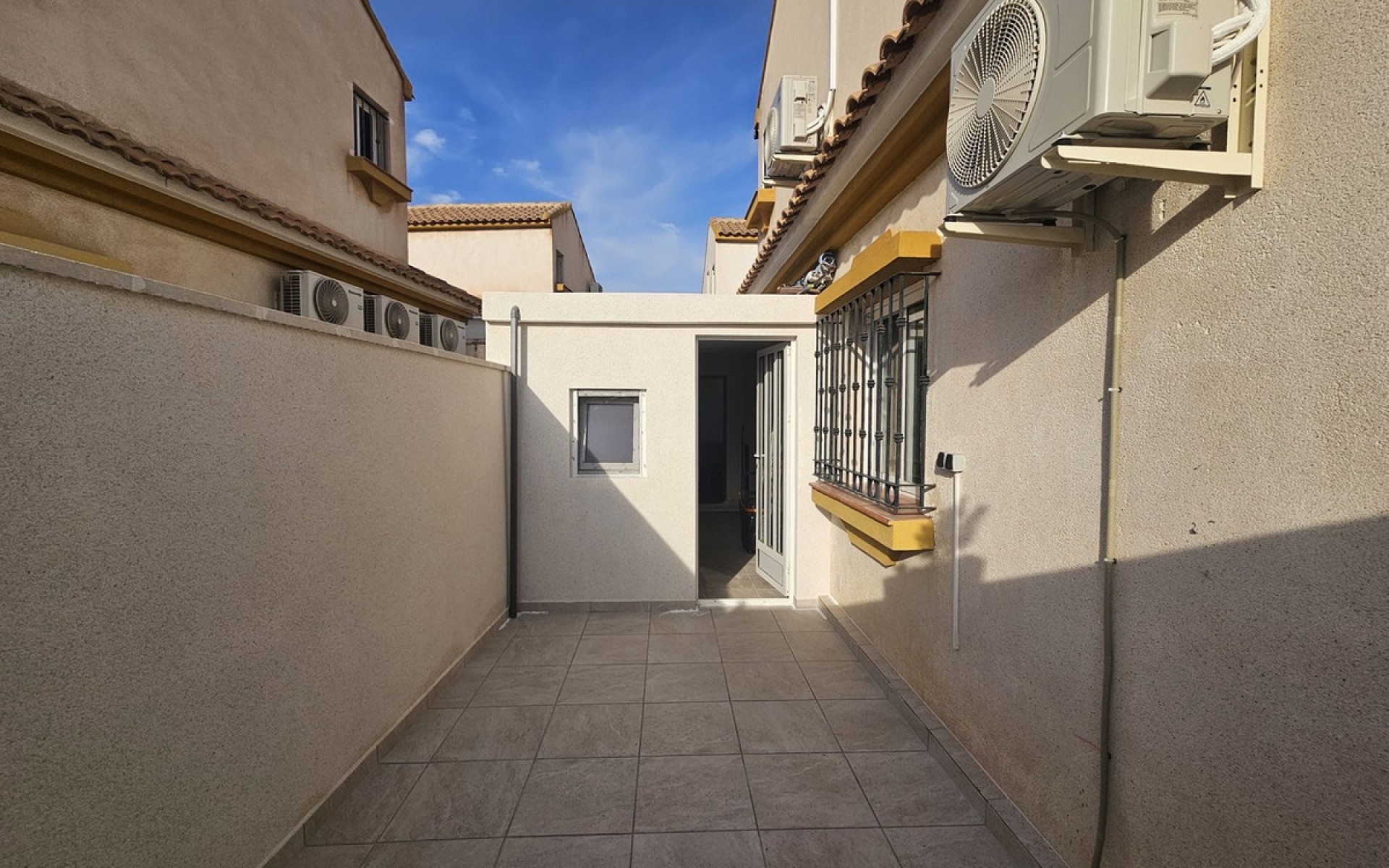 Resale - Villa - La Zenia
