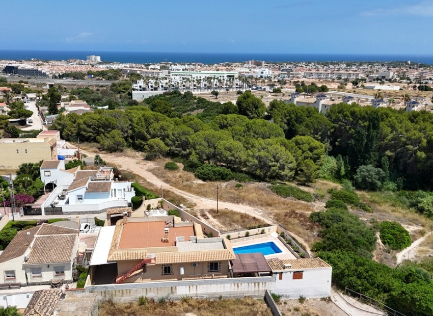 Resale - Villa - La Zenia