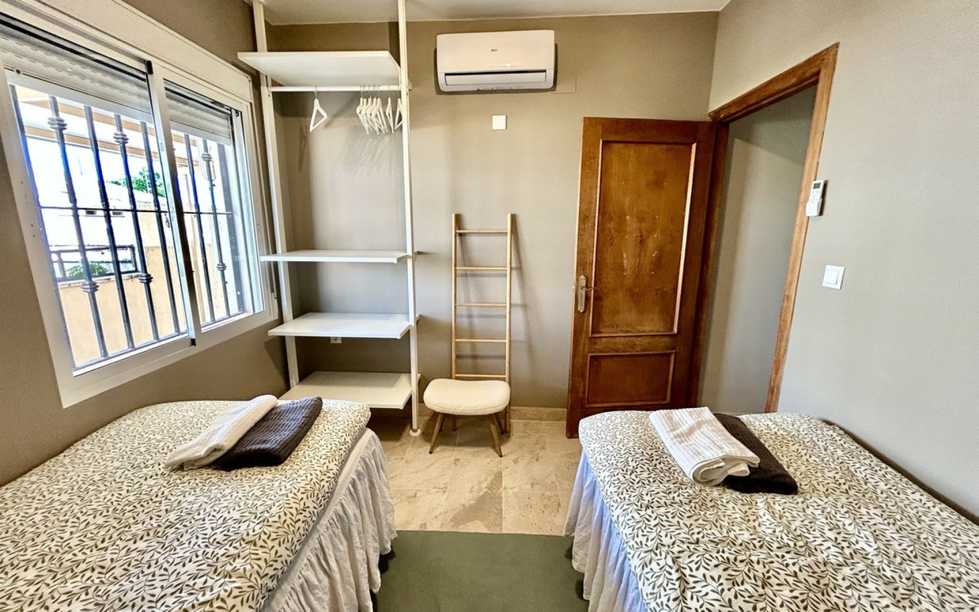 Resale - Villa - La Zenia