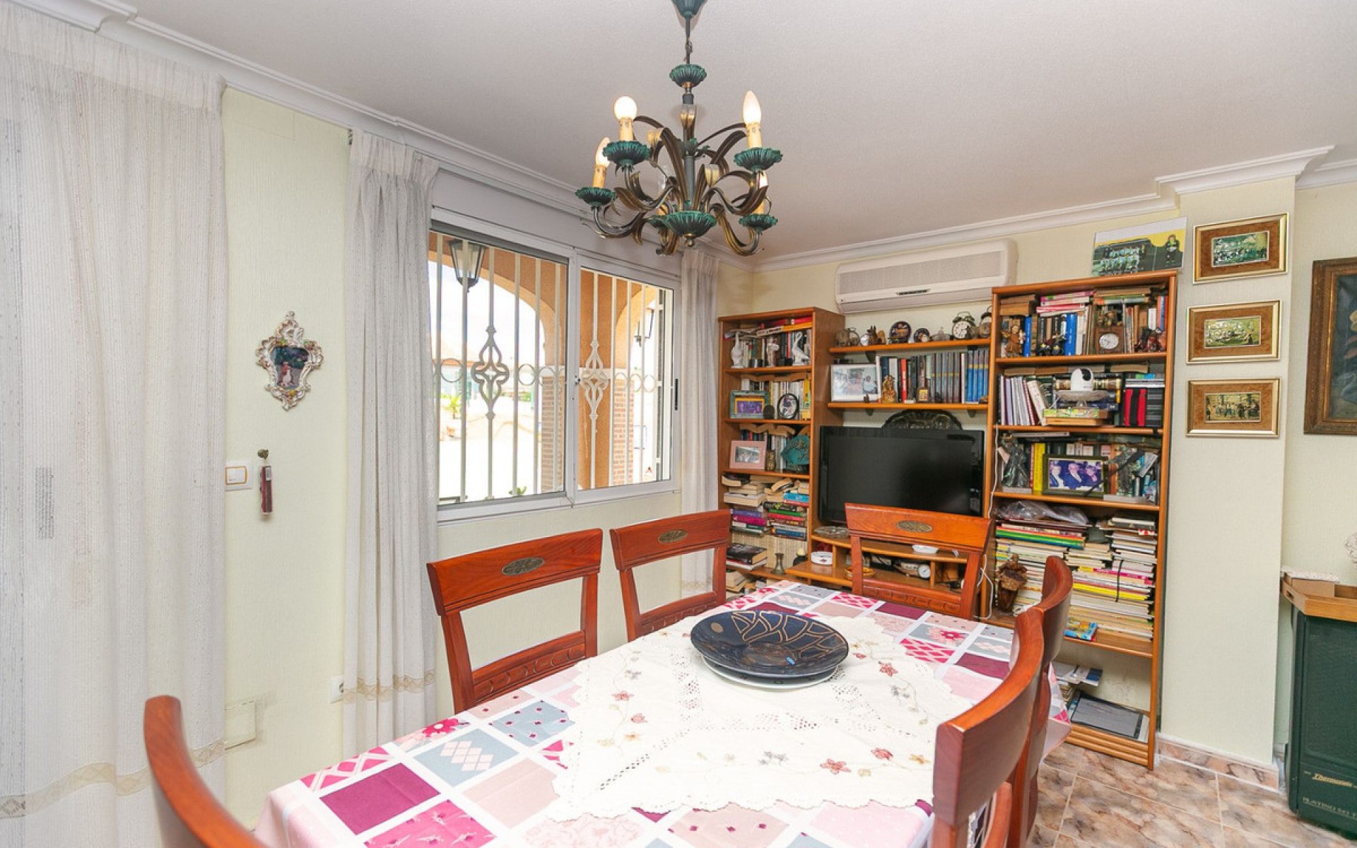 Resale - Villa - La Zenia