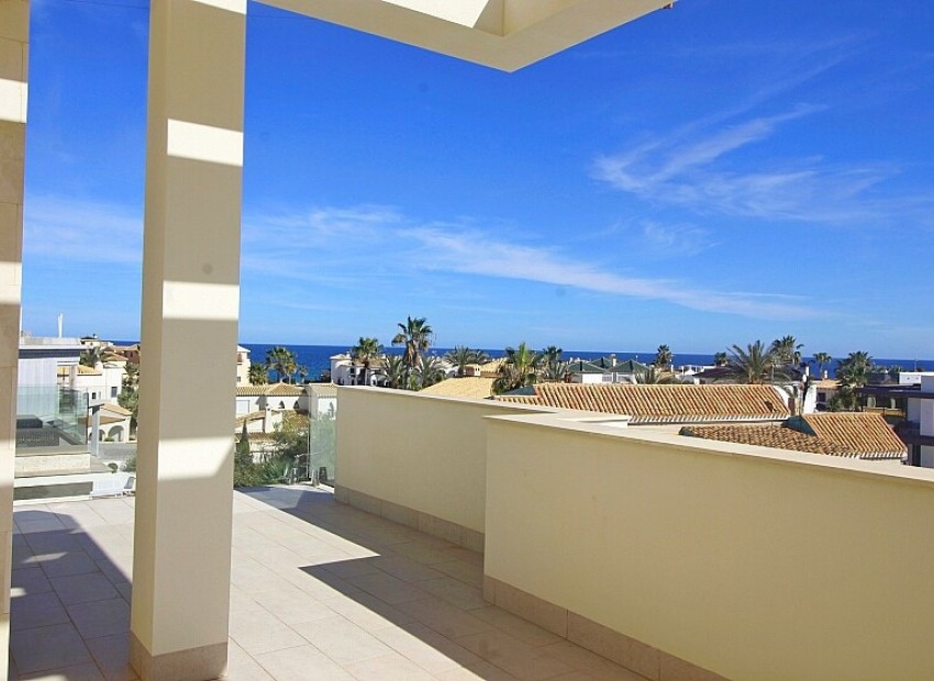 Resale - Villa - La Zenia