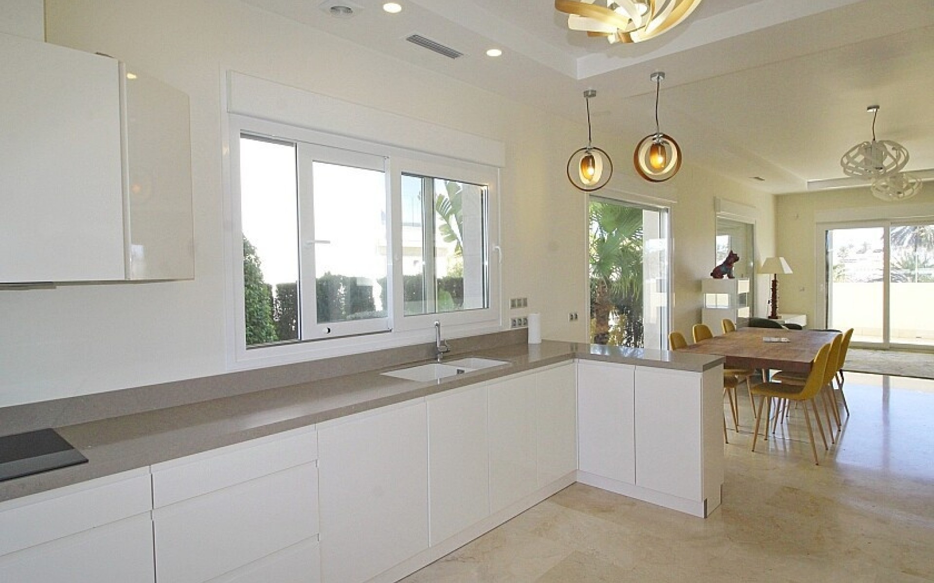 Resale - Villa - La Zenia