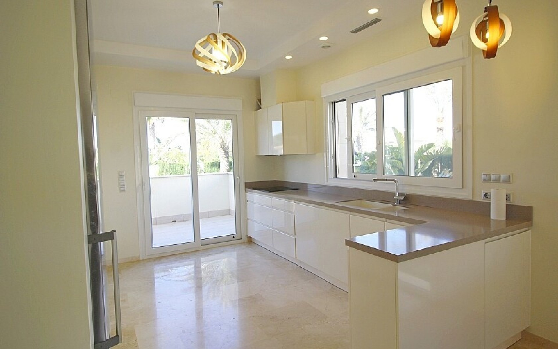 Resale - Villa - La Zenia