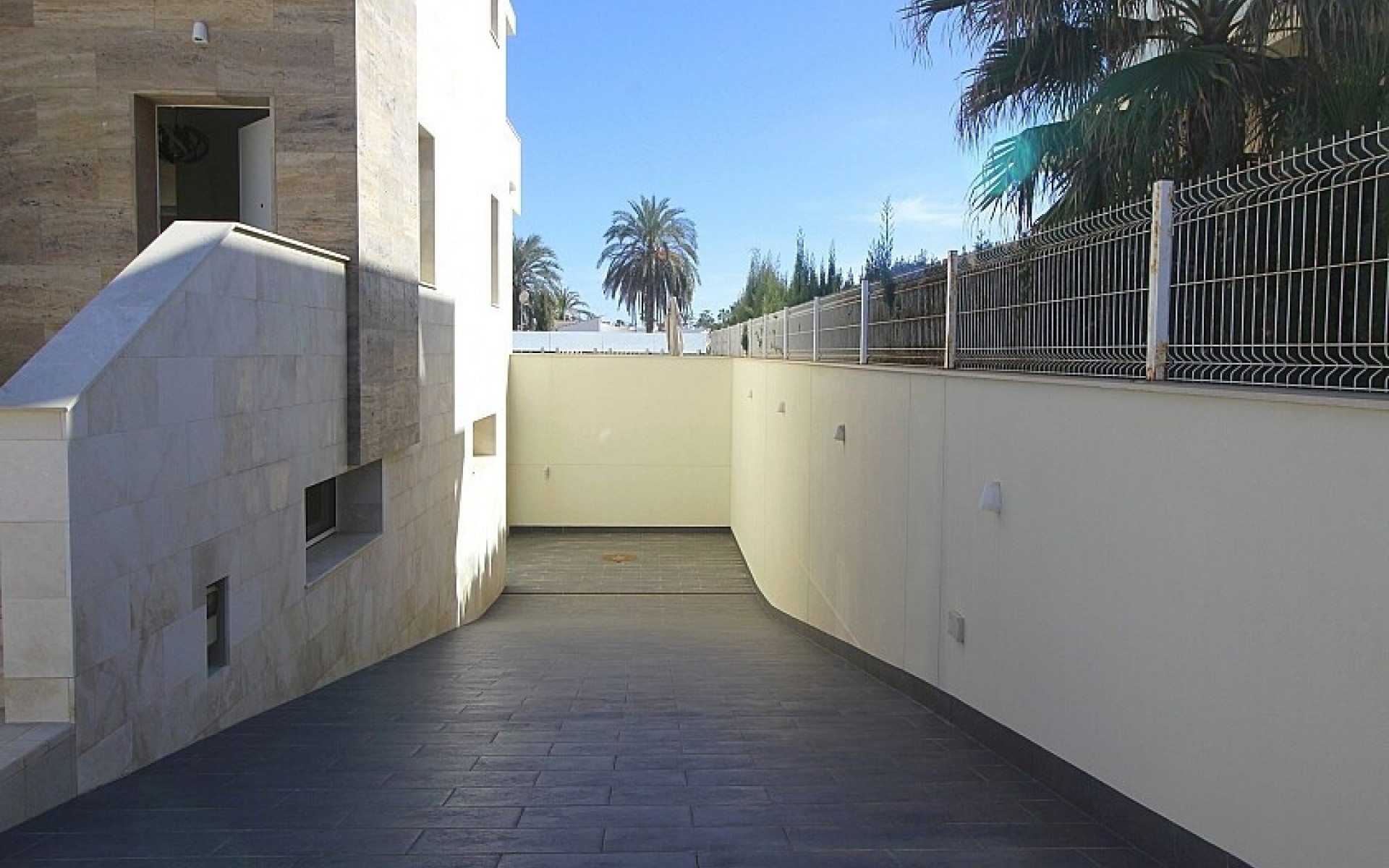 Resale - Villa - La Zenia