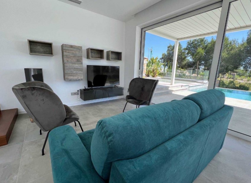 Resale - Villa - Las Colinas - Las Colinas Golf Resort