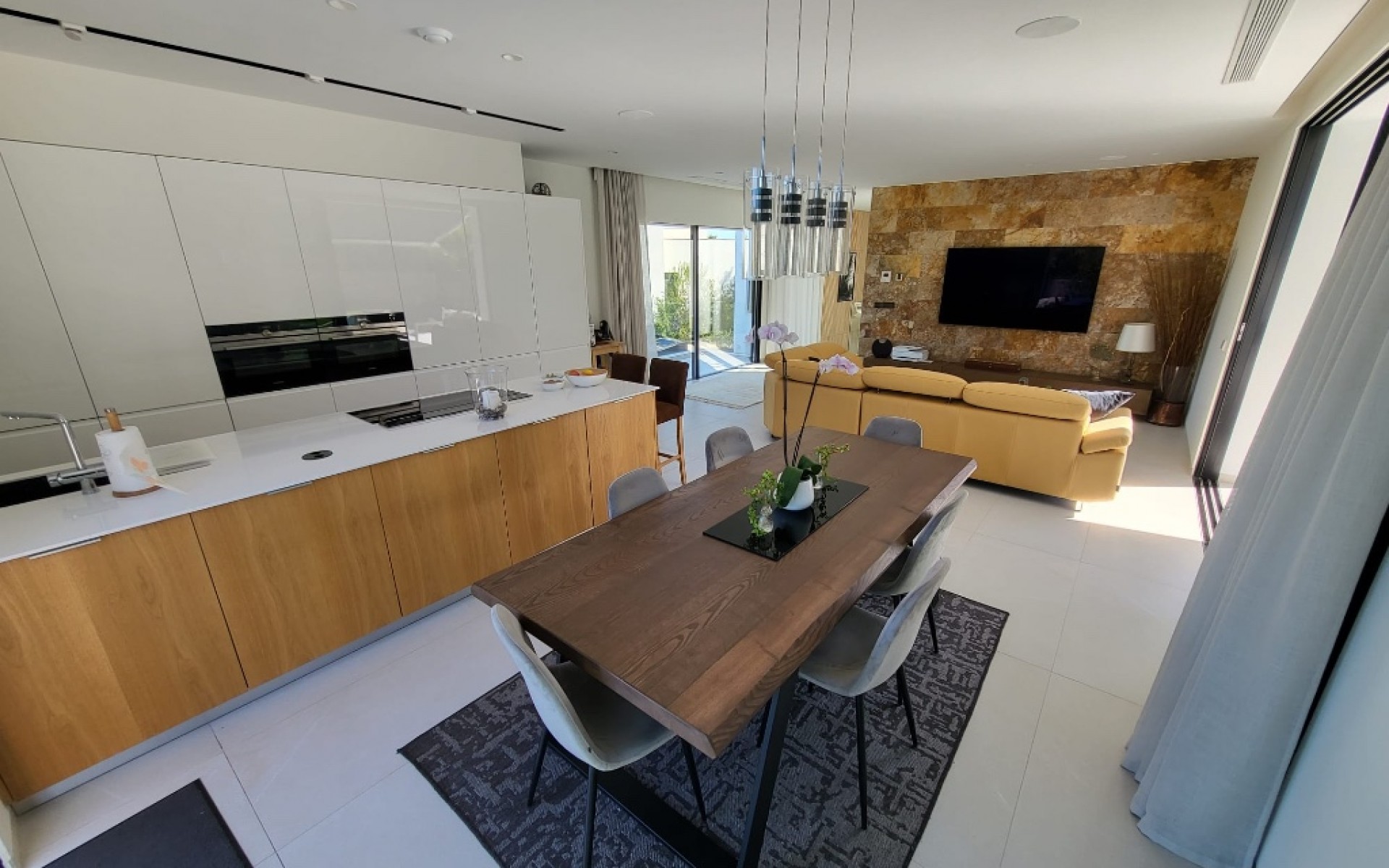 Resale - Villa - Las Colinas - Las Colinas Golf Resort