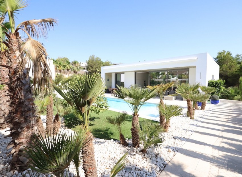 Resale - Villa - Las Colinas - Las Colinas Golf Resort