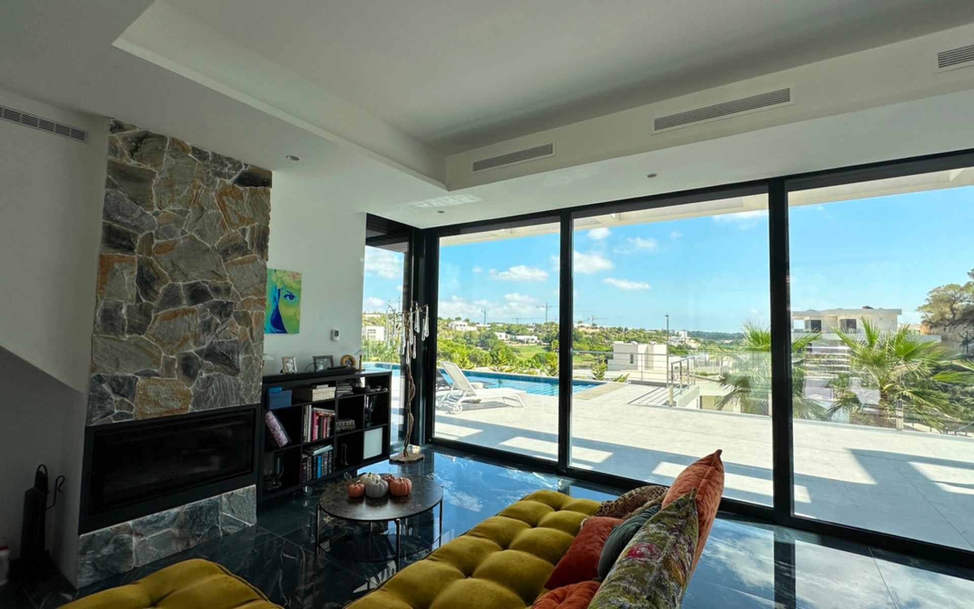 Resale - Villa - Las Colinas - Las Colinas Golf Resort