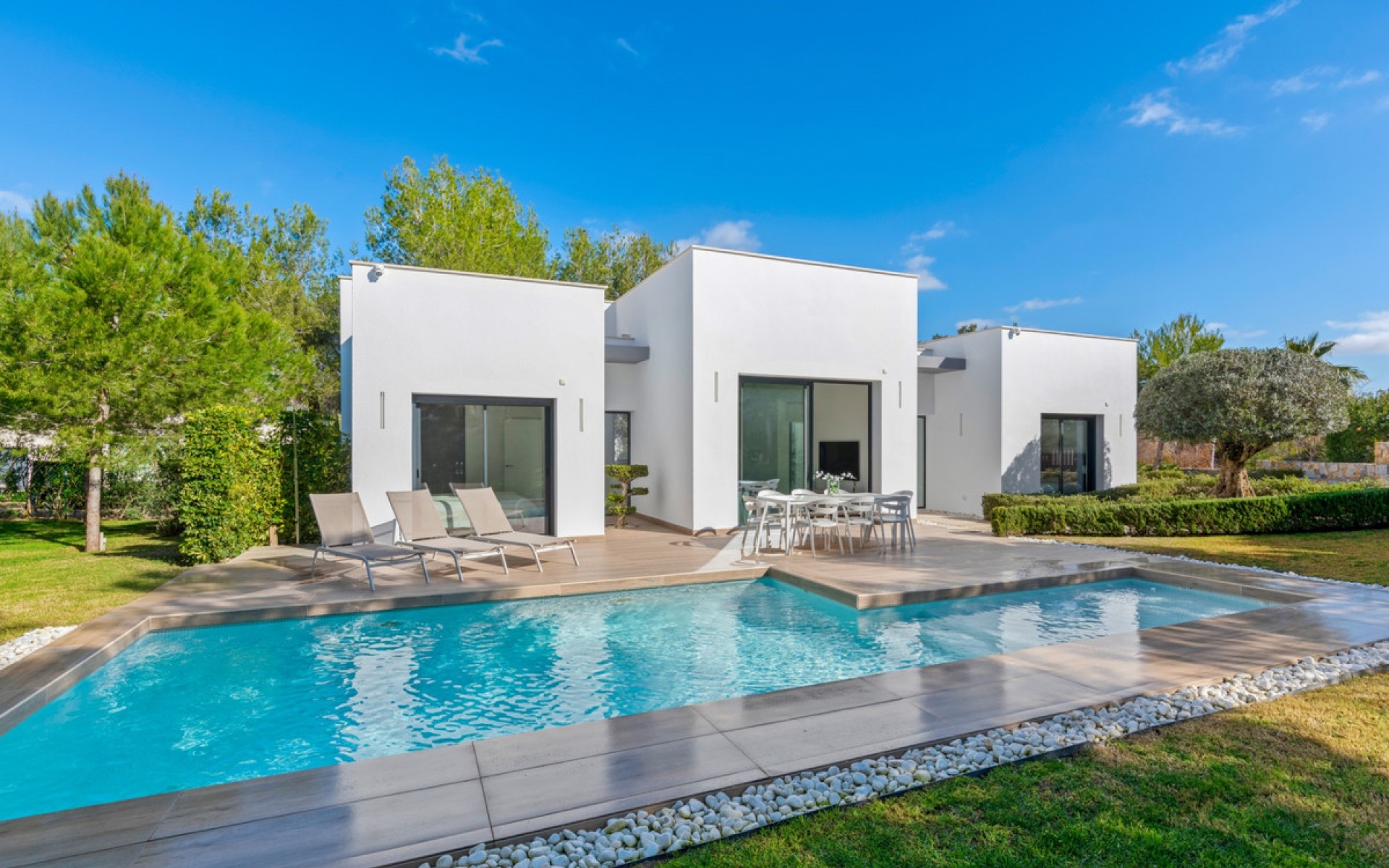 Resale - Villa - Las Colinas - Las Colinas Golf Resort