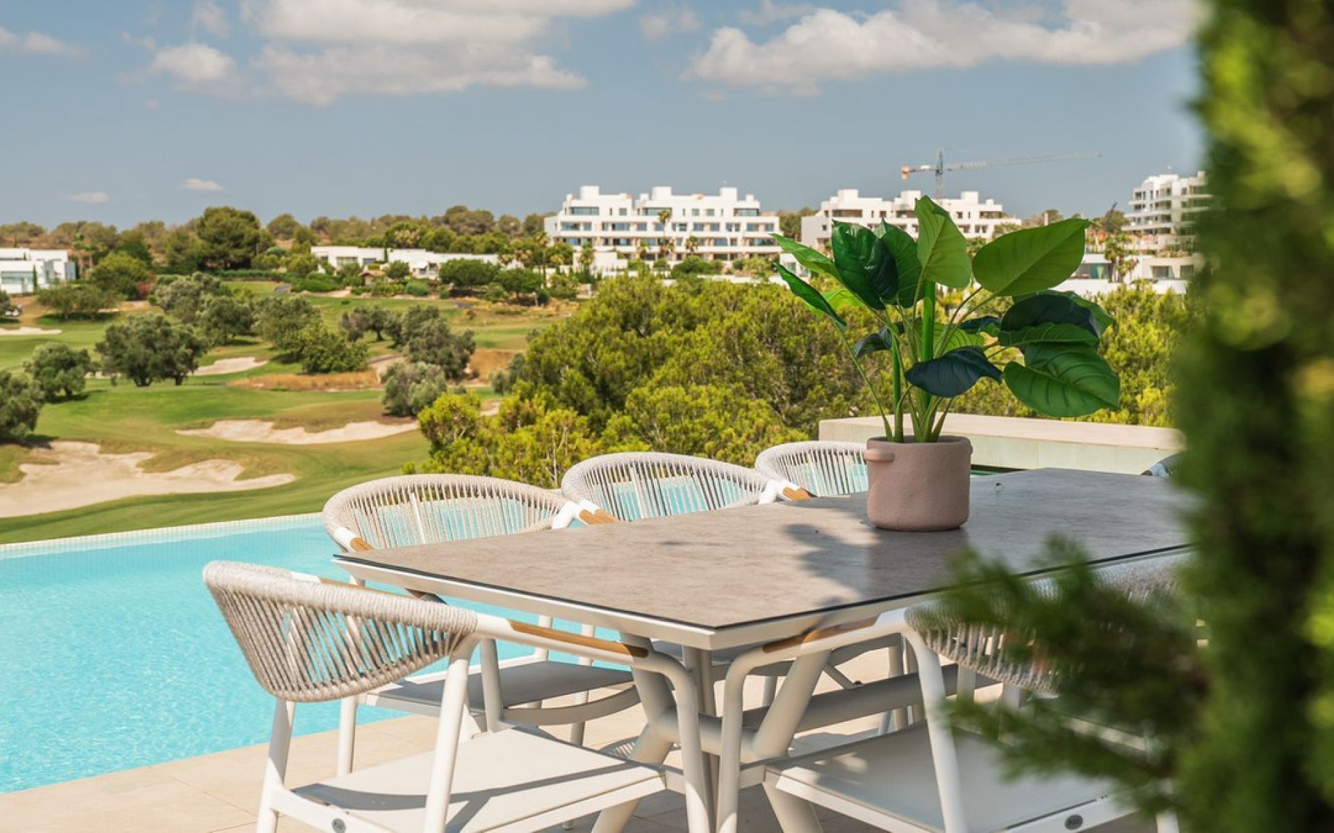 Resale - Villa - Las Colinas - Las Colinas Golf Resort