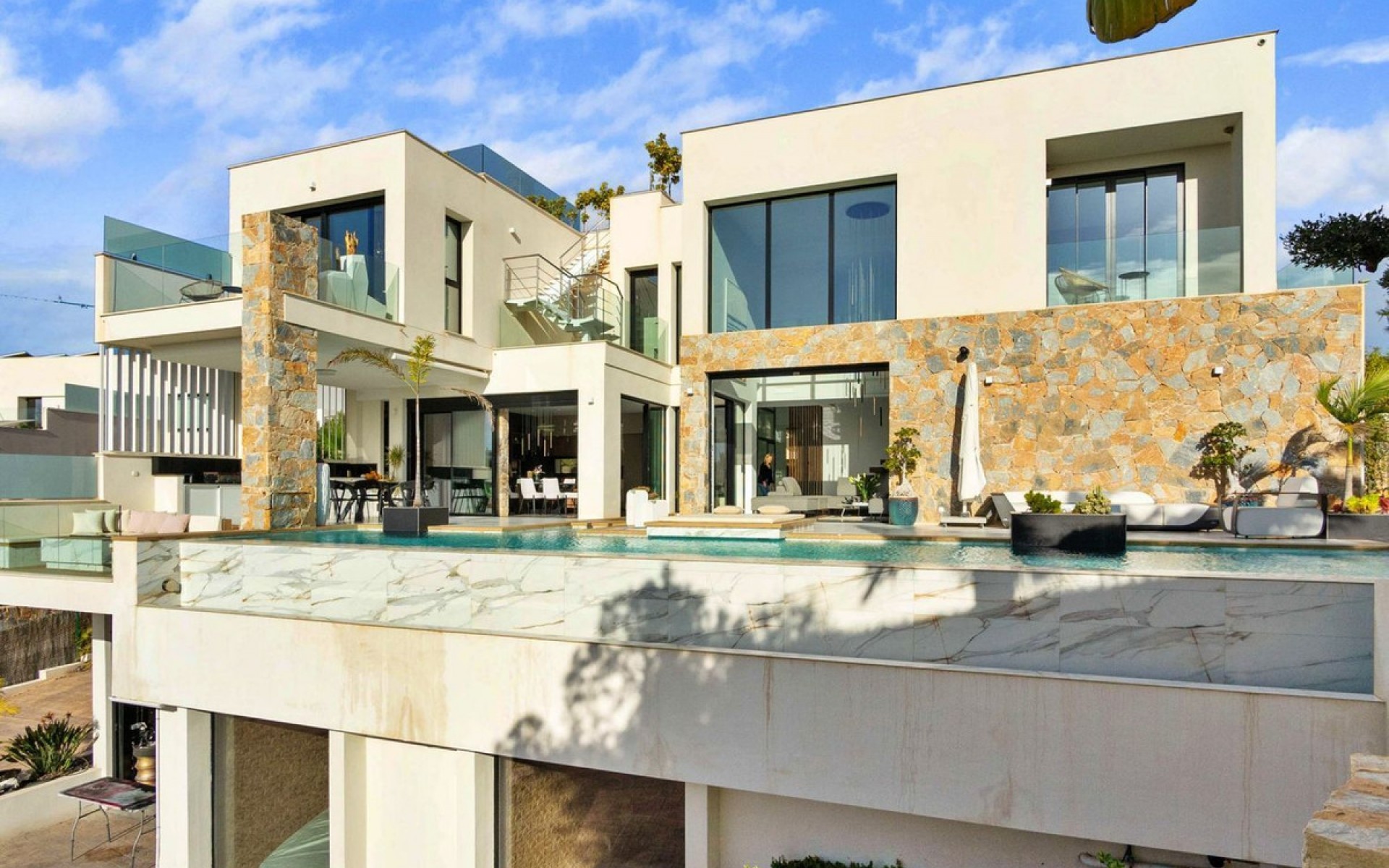 Resale - Villa - Las Colinas - Las Colinas Golf Resort