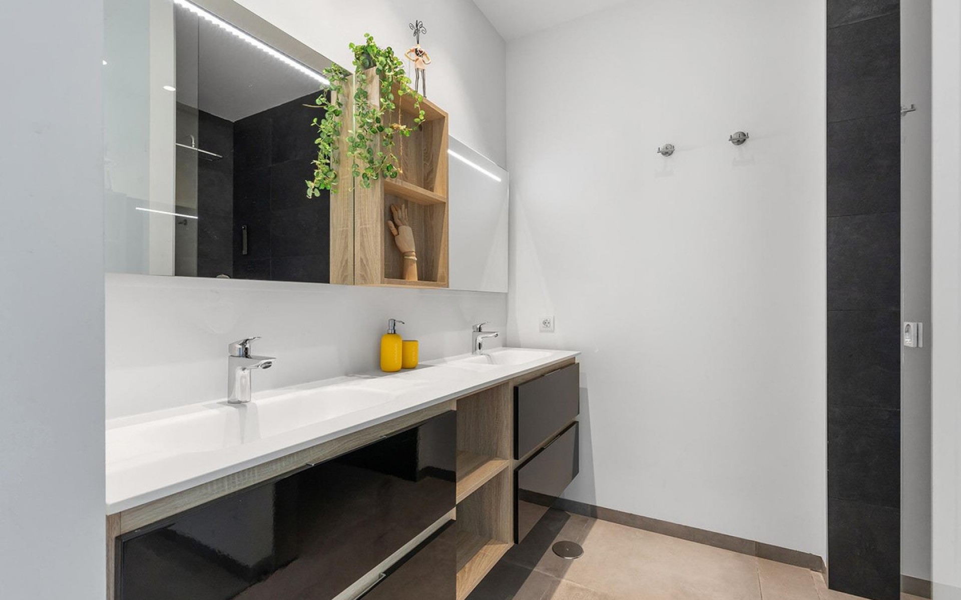 Resale - Villa - Las Colinas - Las Colinas Golf Resort