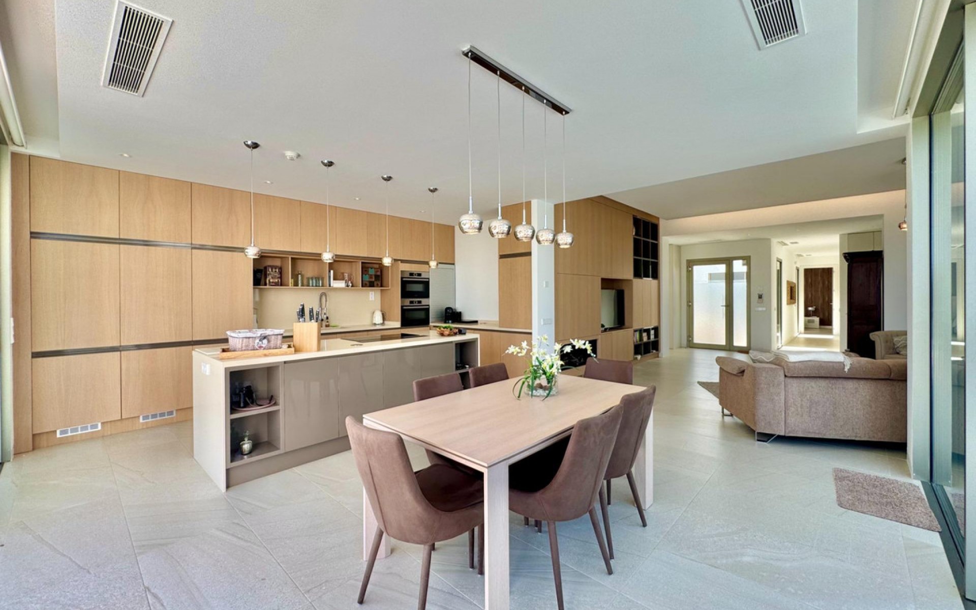 Resale - Villa - Las Colinas - Las Colinas Golf Resort