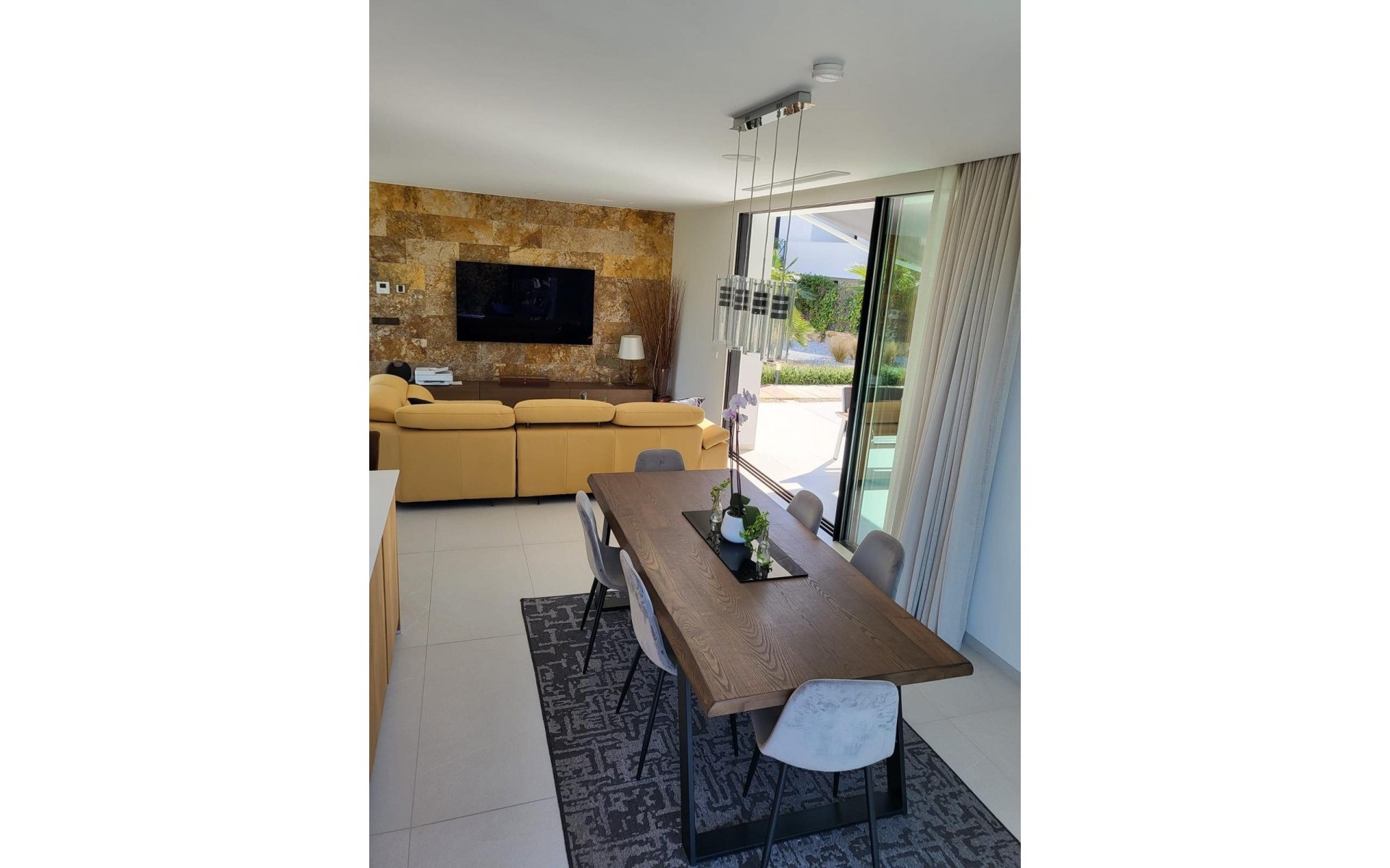 Resale - Villa - Las Colinas - Las Colinas Golf Resort