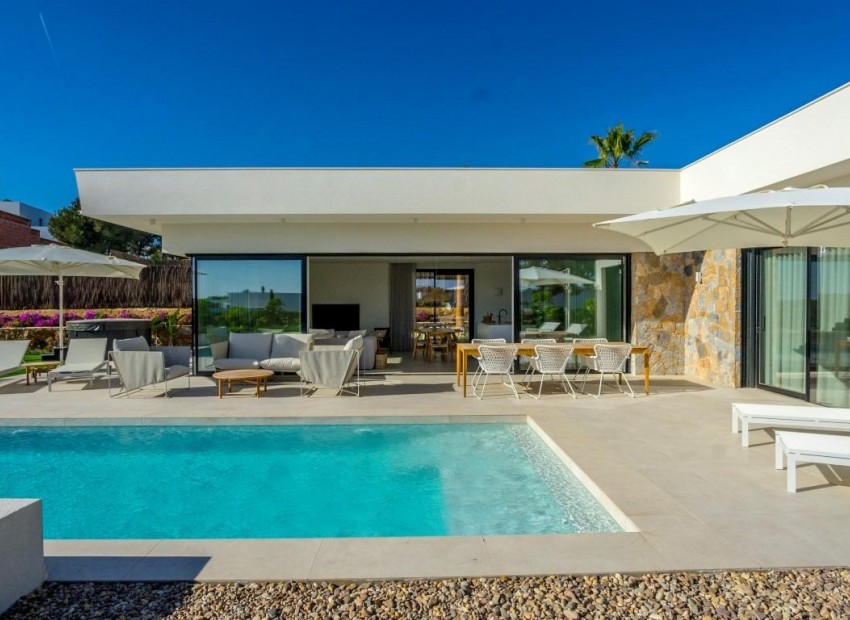Resale - Villa - Las Colinas - Las Colinas Golf Resort