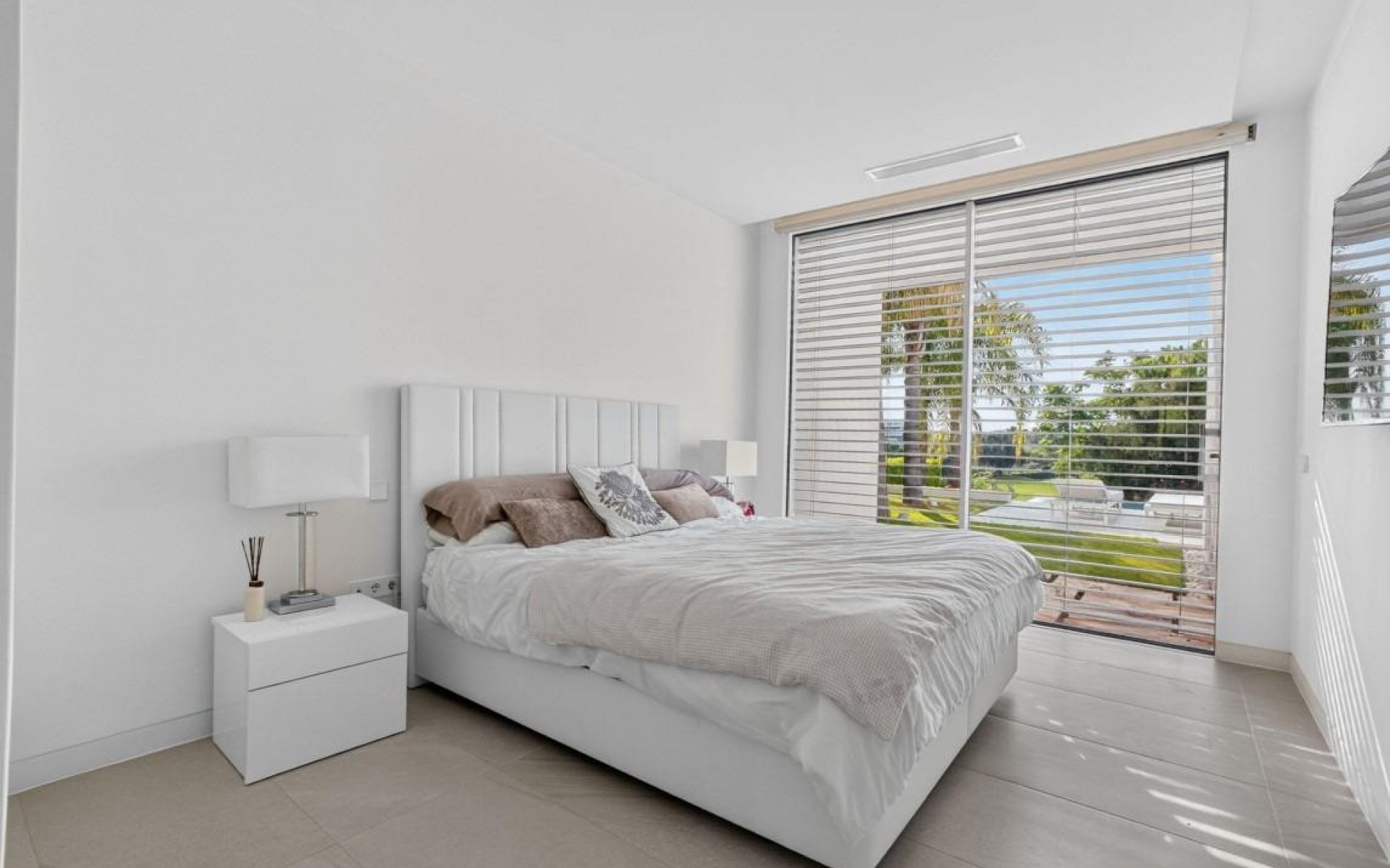 Resale - Villa - Las Colinas - Las Colinas Golf Resort