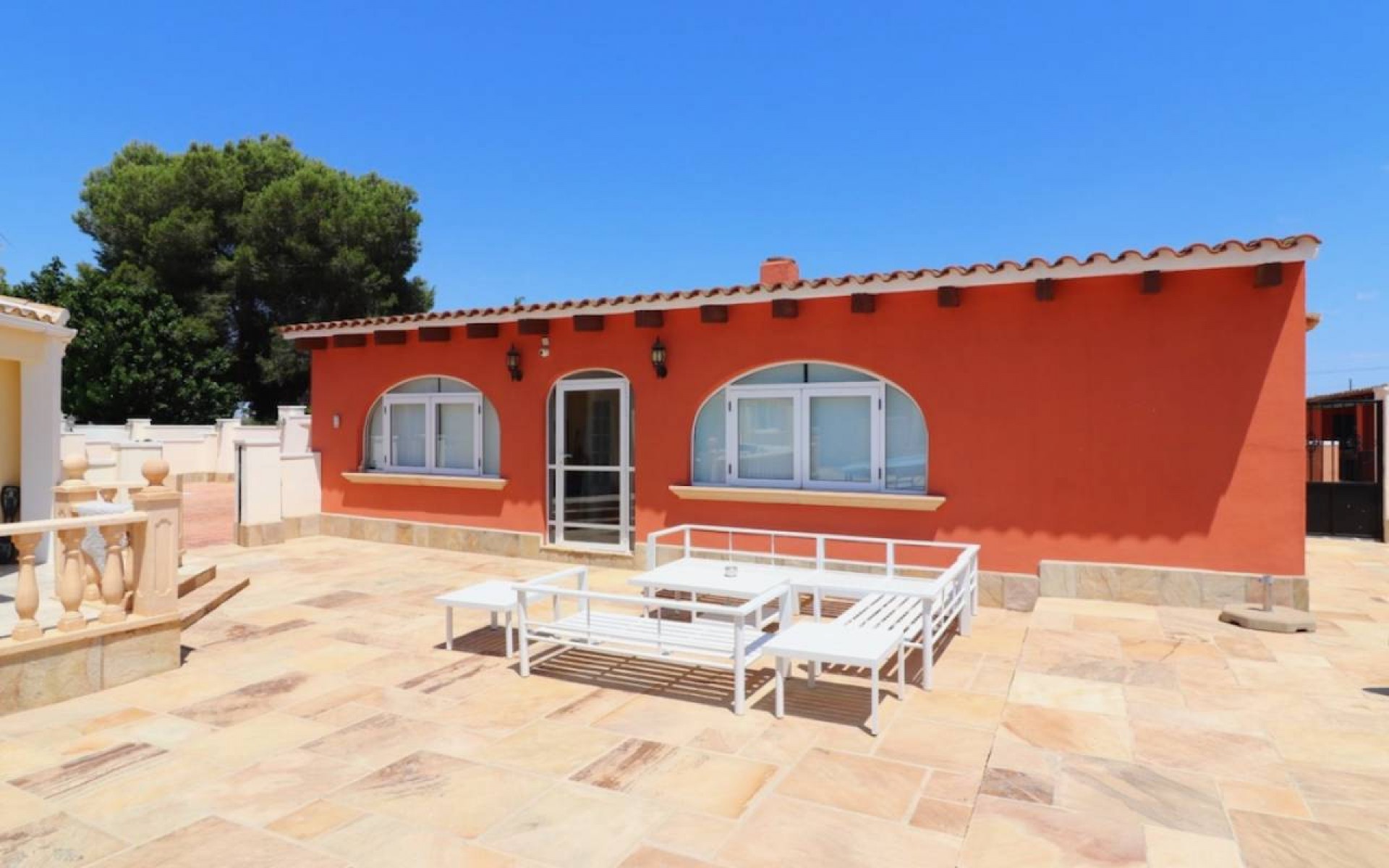 Resale - Villa - Las Heredades - Heredades