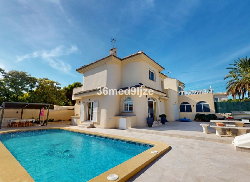 Resale - Villa - Los Alcazares - Los Narejos