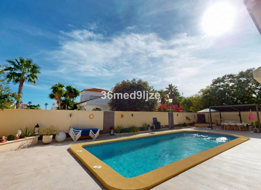 Resale - Villa - Los Alcazares - Los Narejos