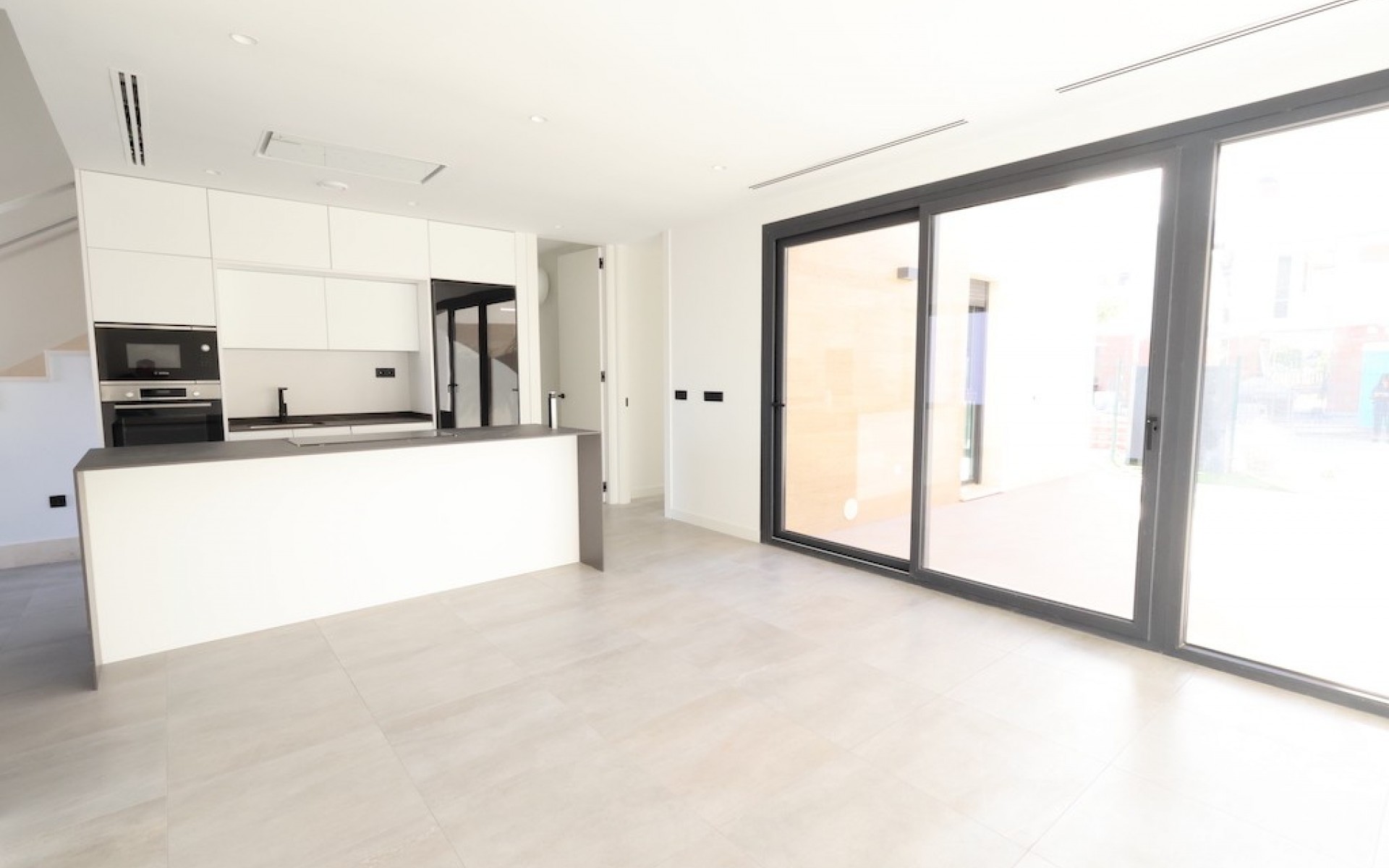 Resale - Villa - Los Alcazares