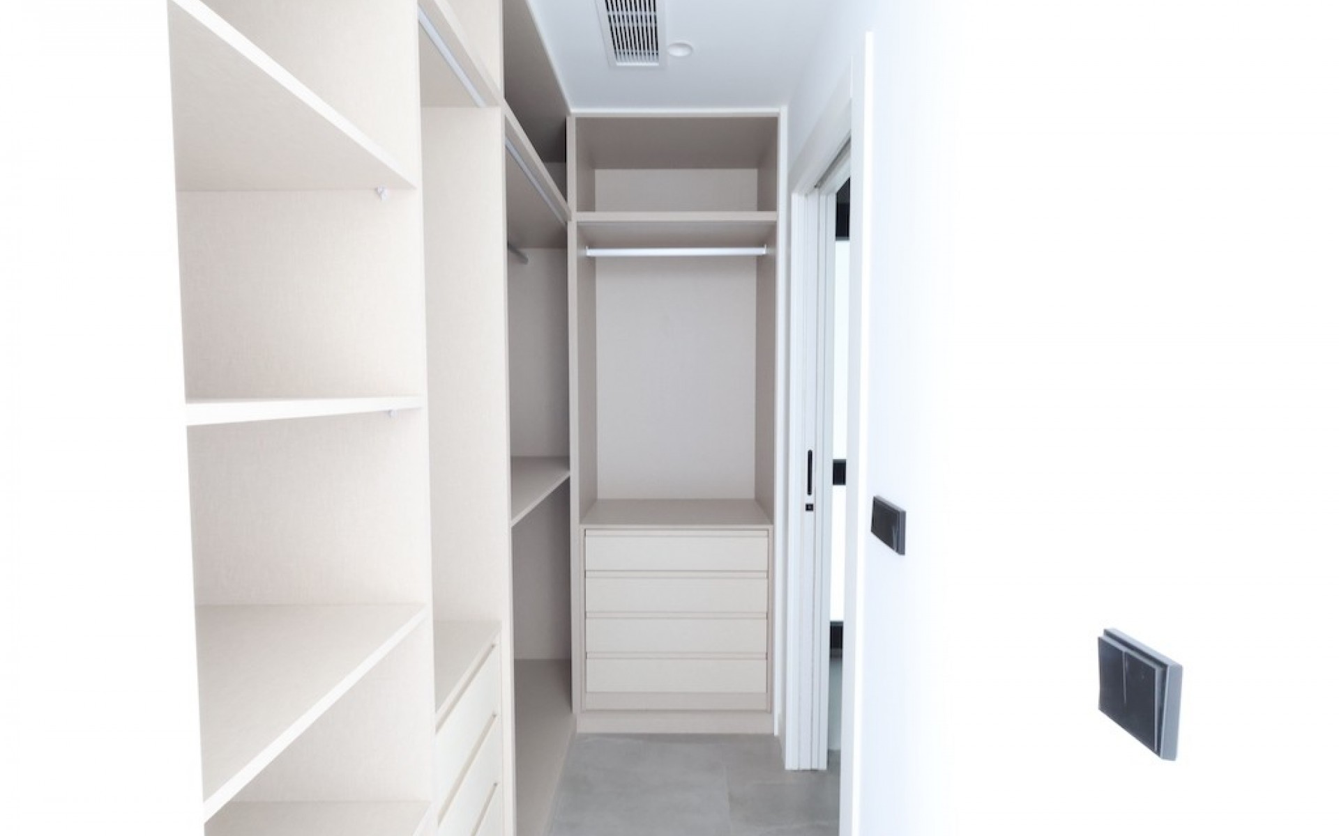 Resale - Villa - Los Alcazares