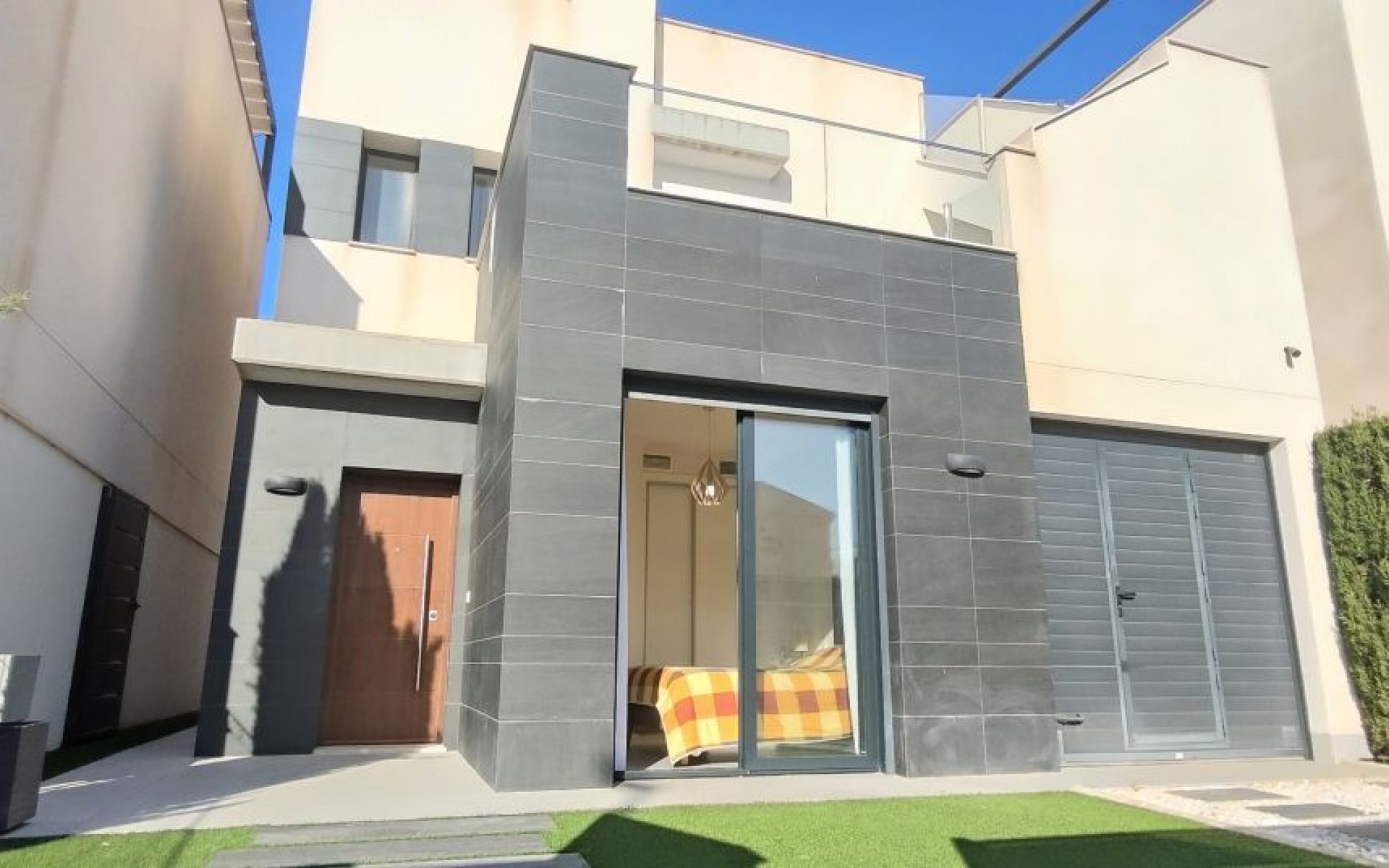 Resale - Villa - Los Alcazares